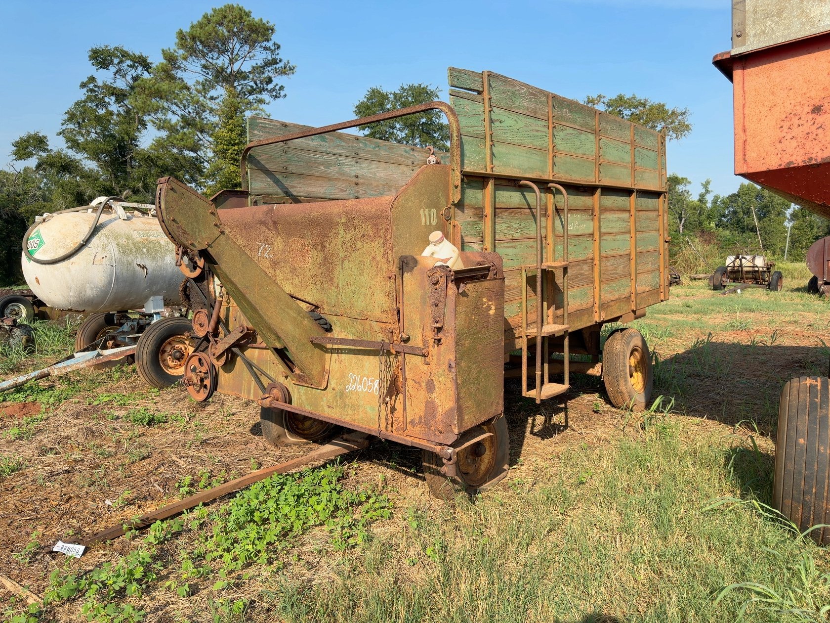 John Deere 110