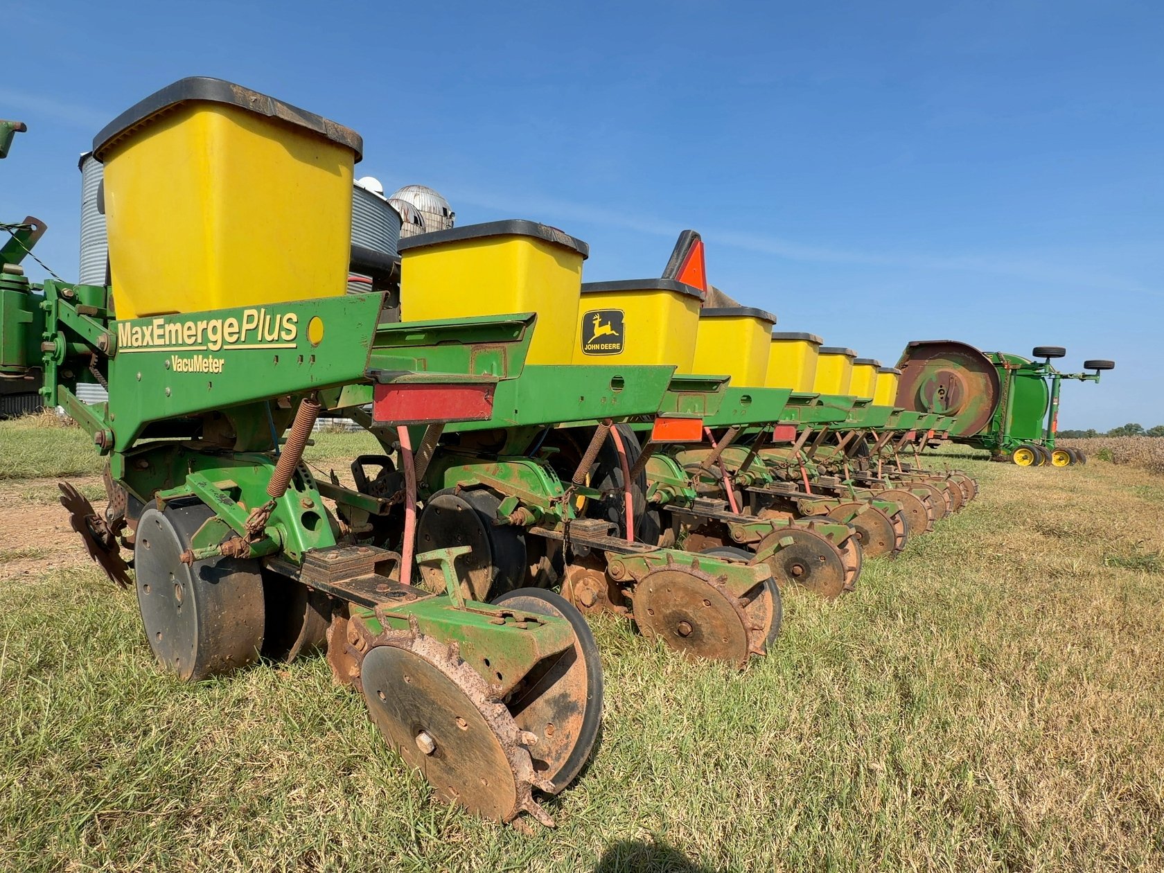 John Deere 1700