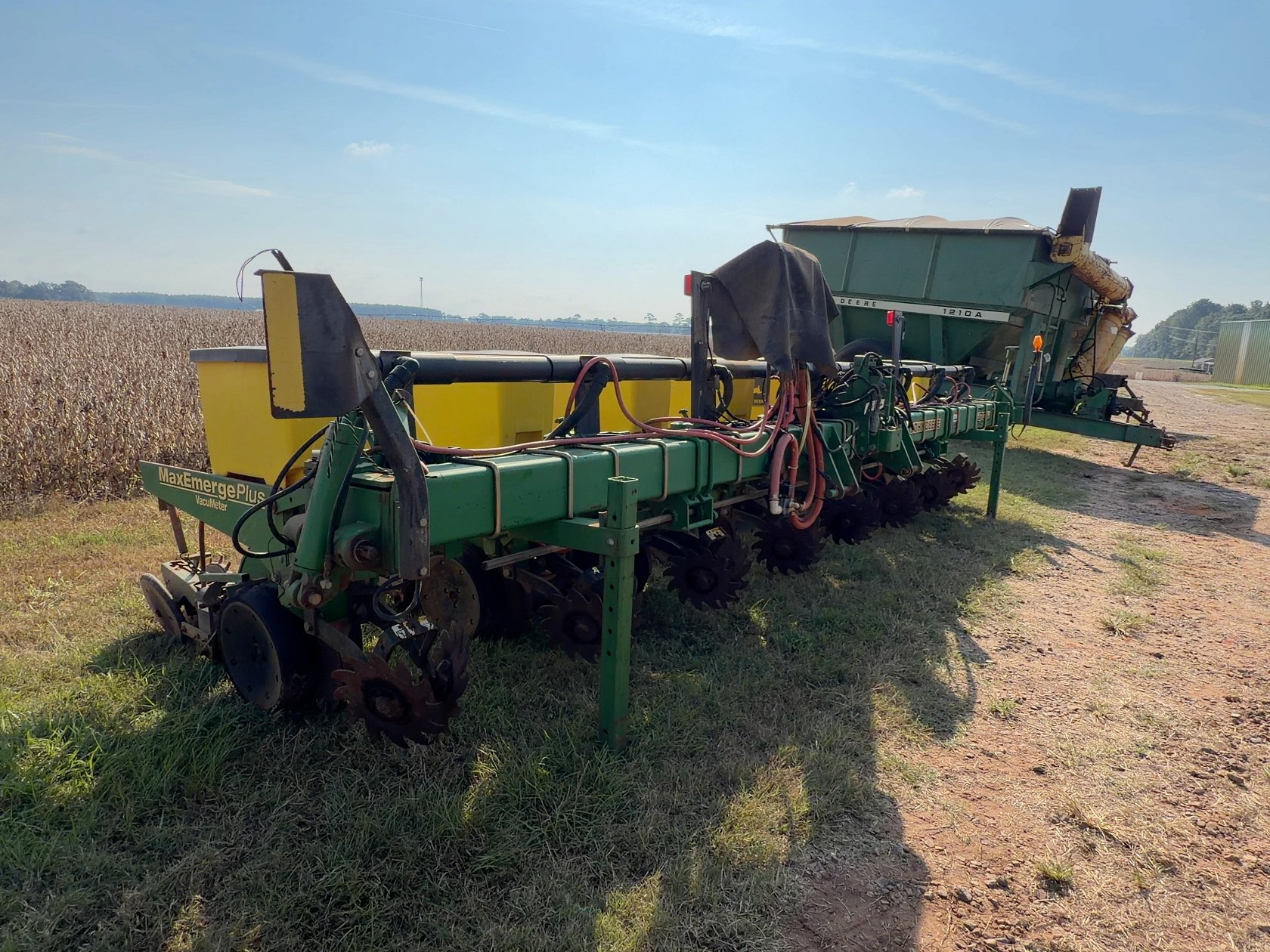 John Deere 1700