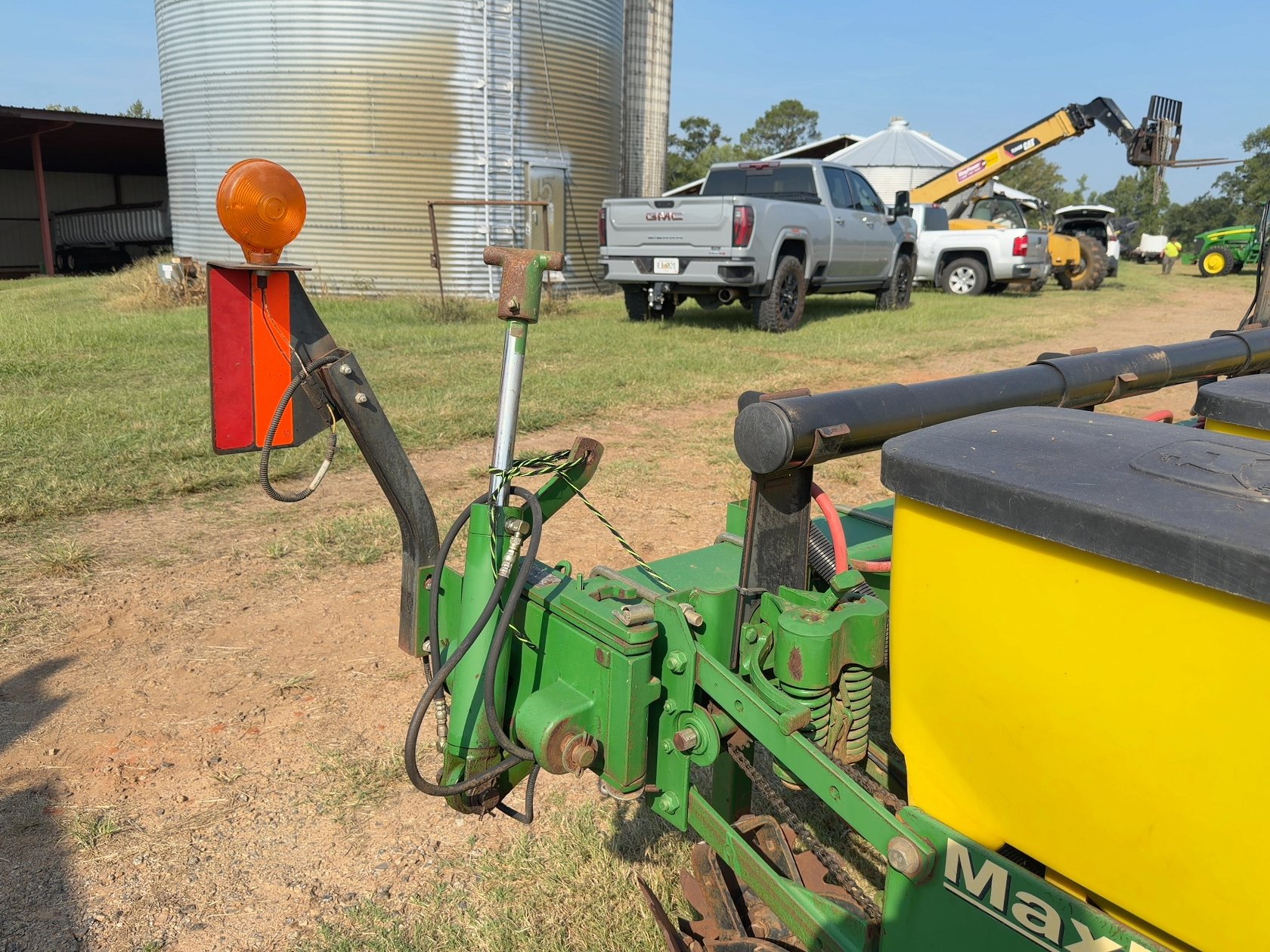 John Deere 1700