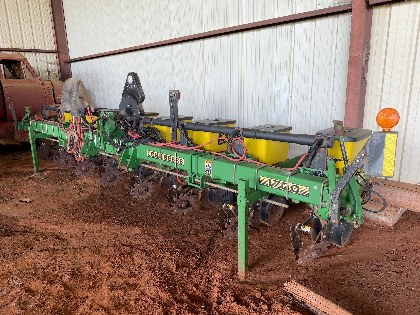 Photo of John Deere 1700