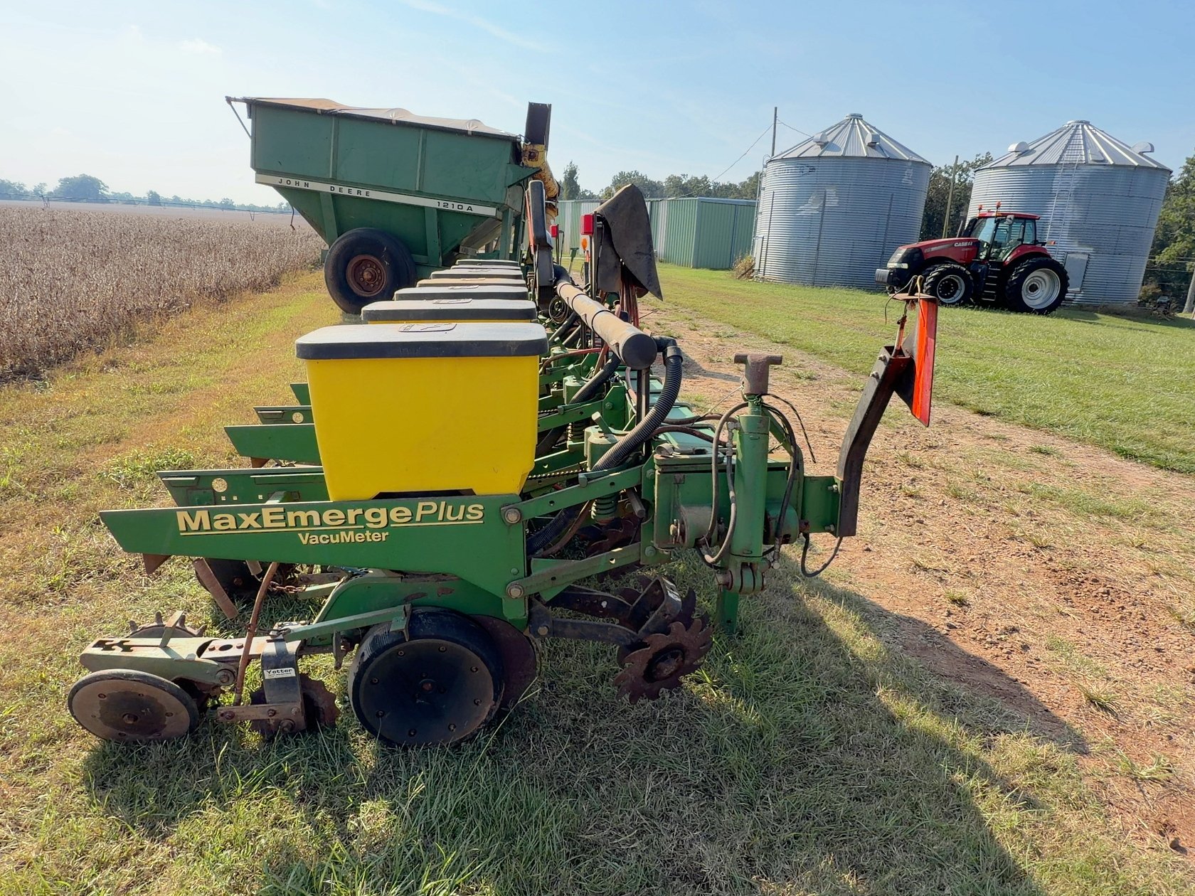 John Deere 1700