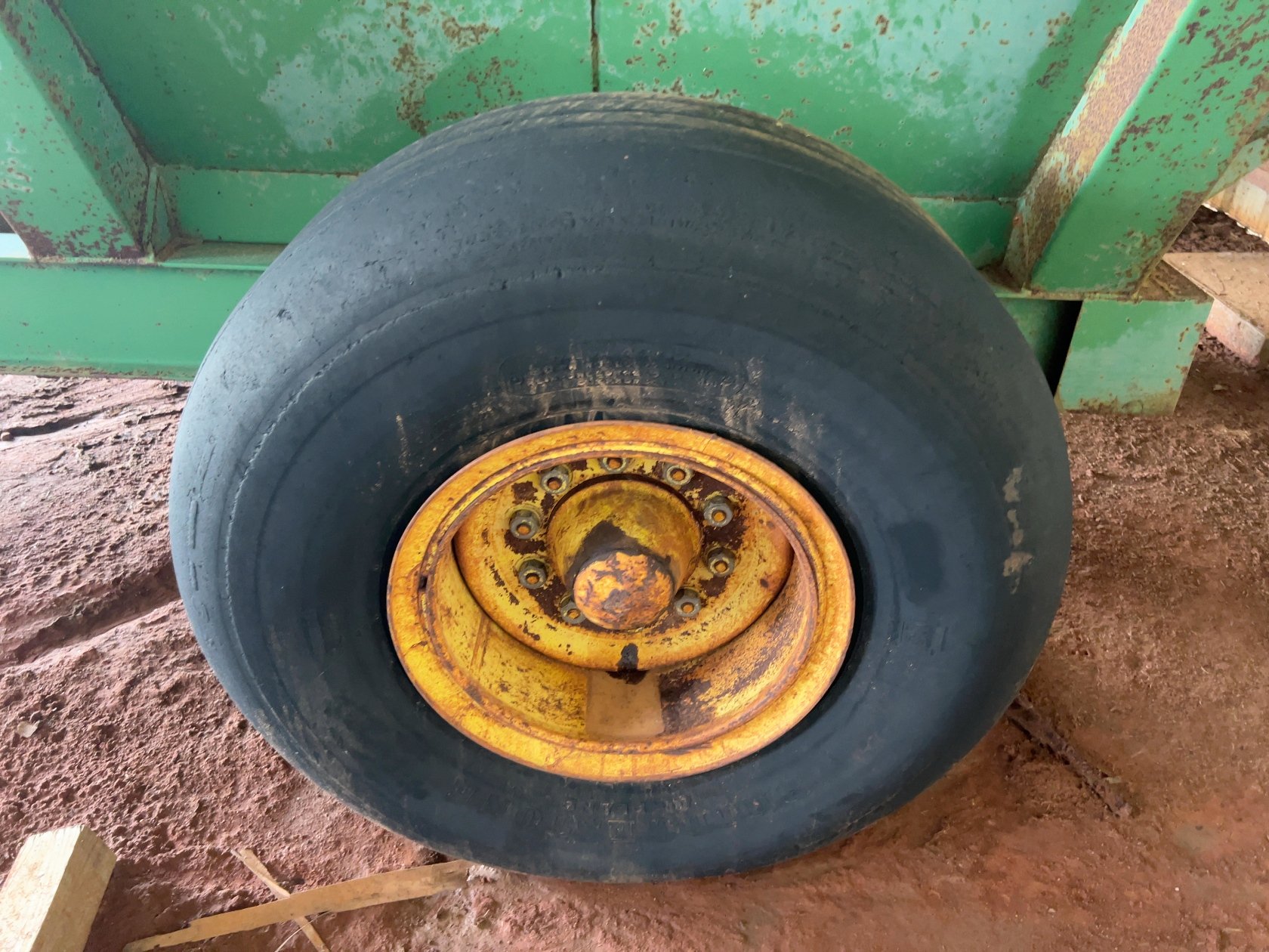 John Deere 1210