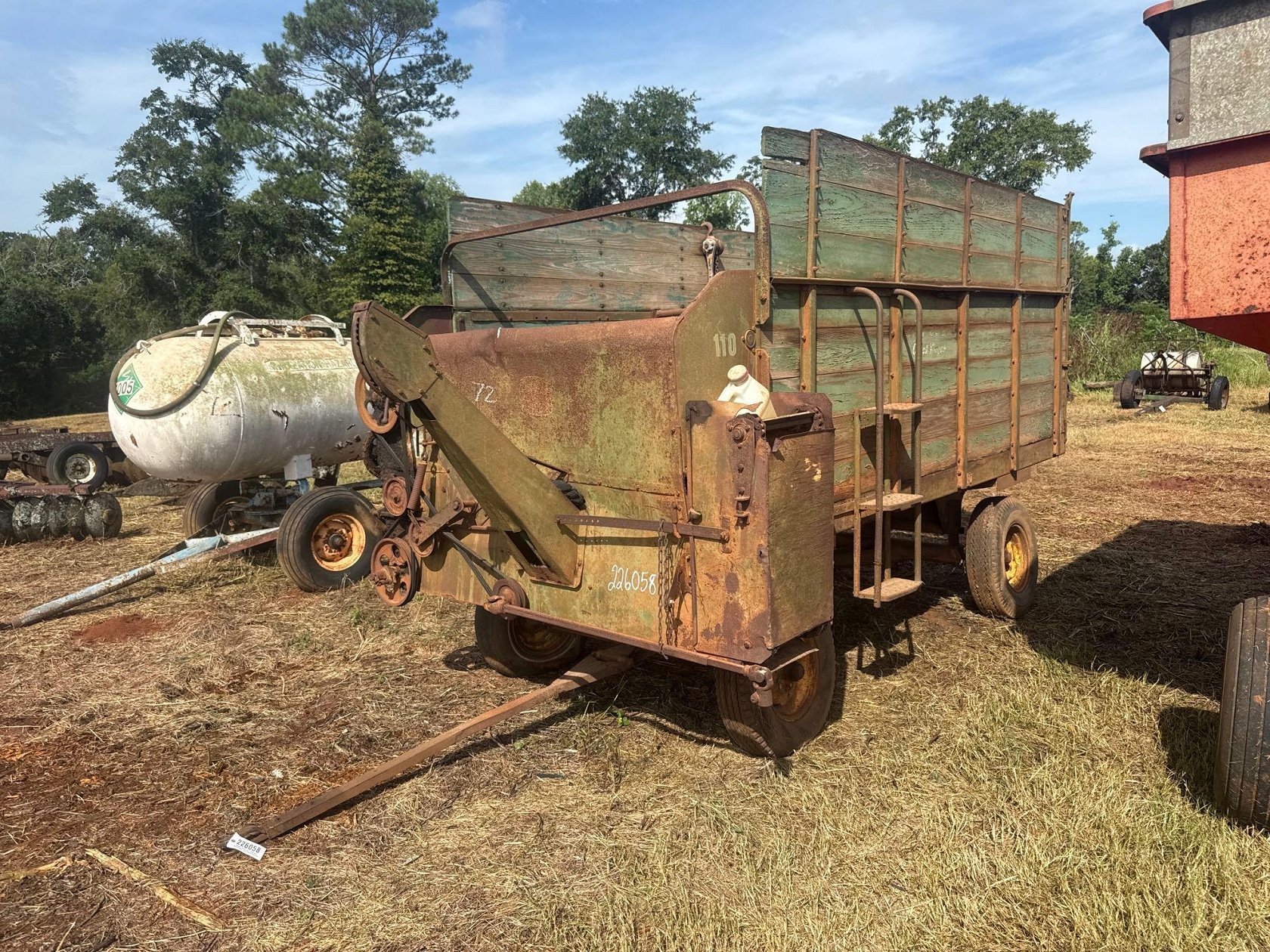 John Deere 110