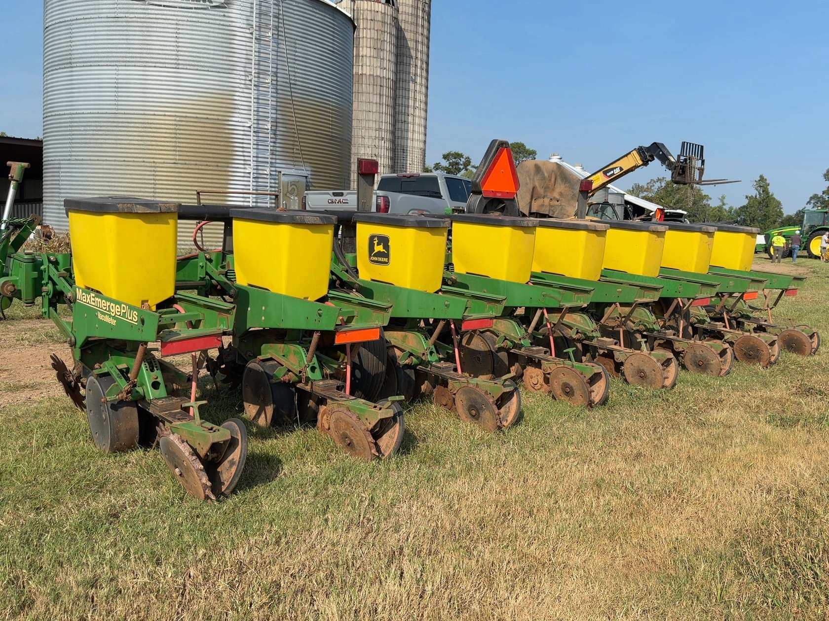 John Deere 1700