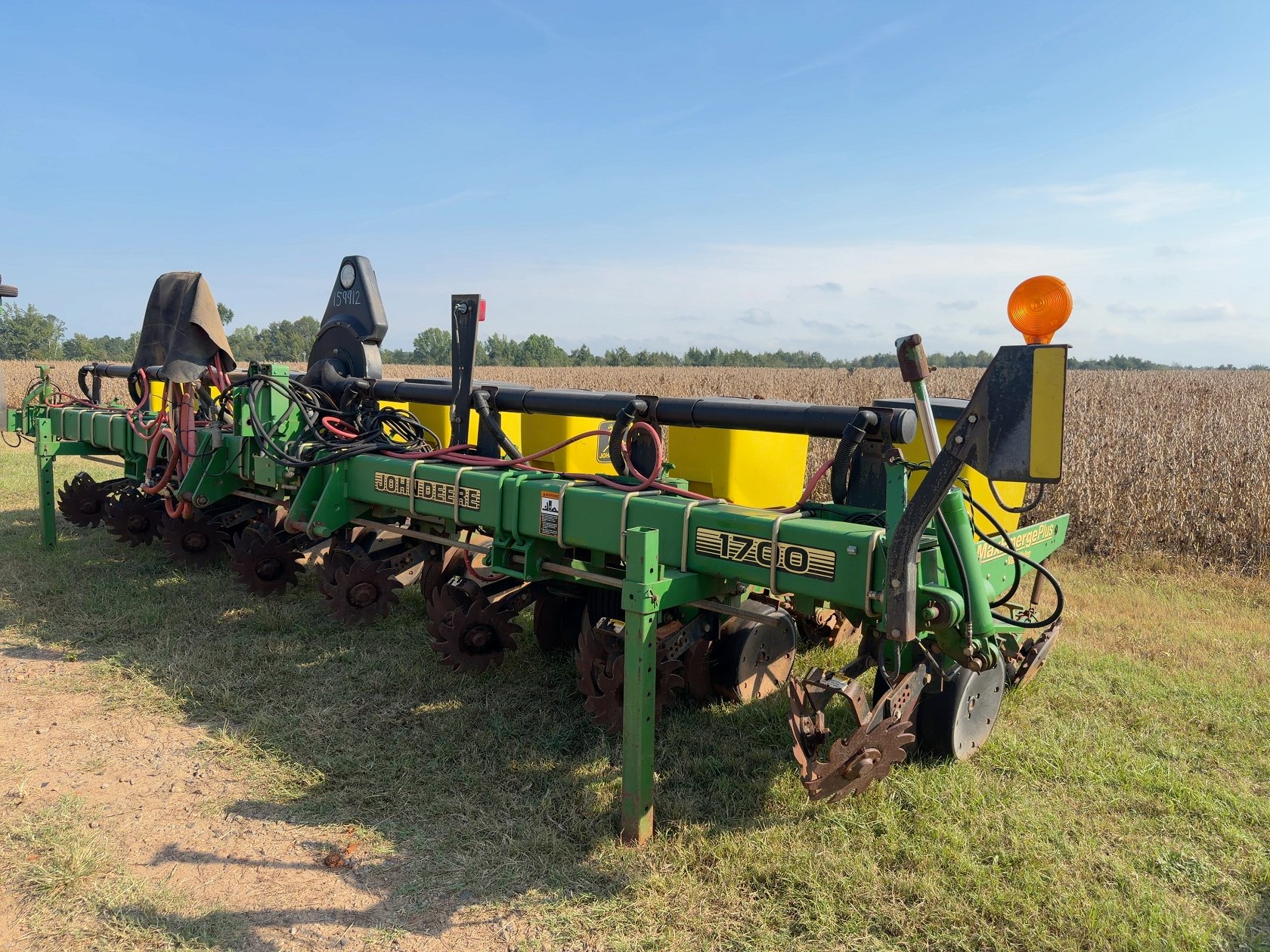 John Deere 1700