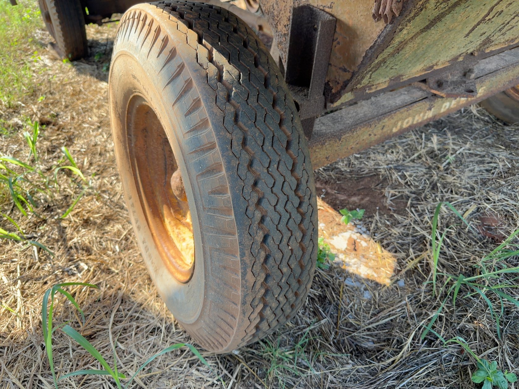 John Deere 110