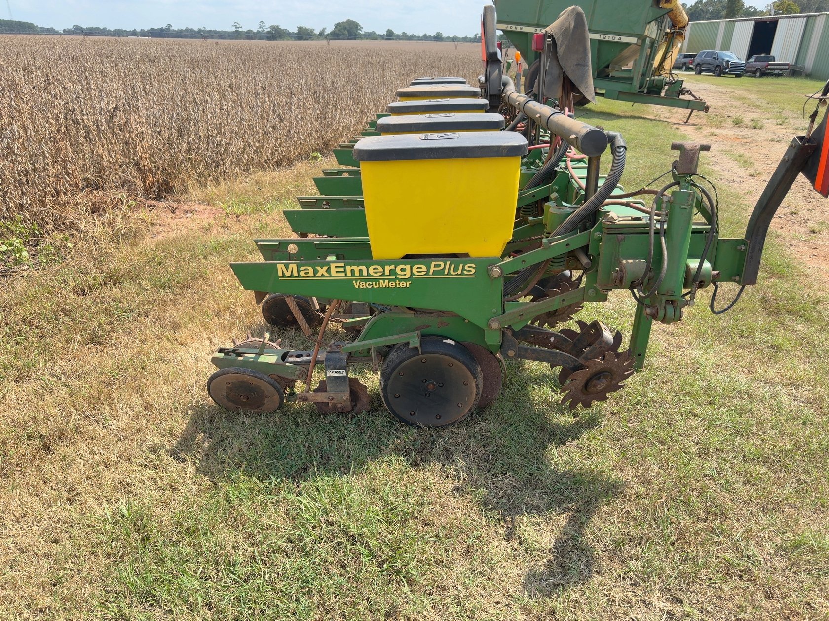 John Deere 1700