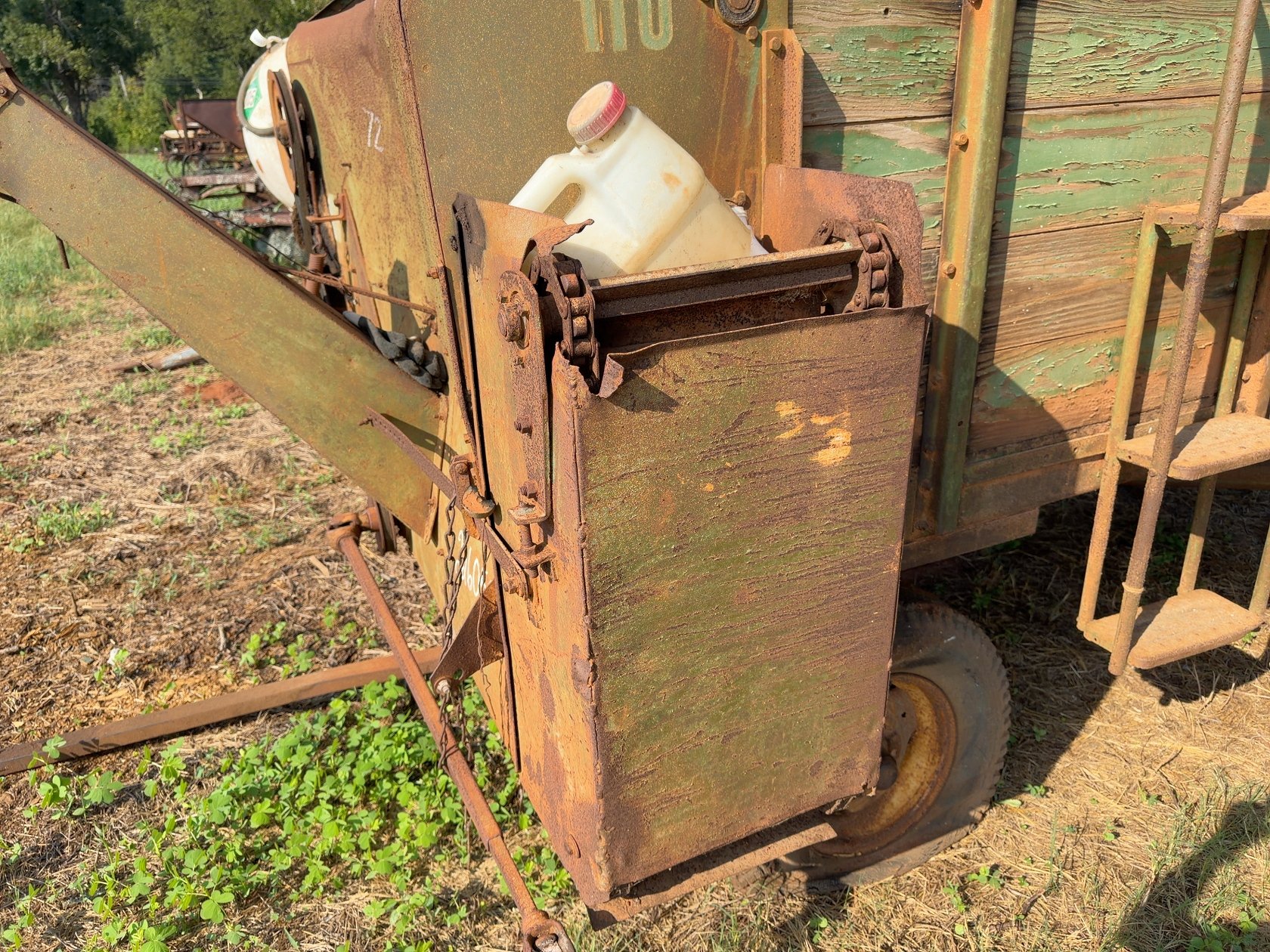 John Deere 110
