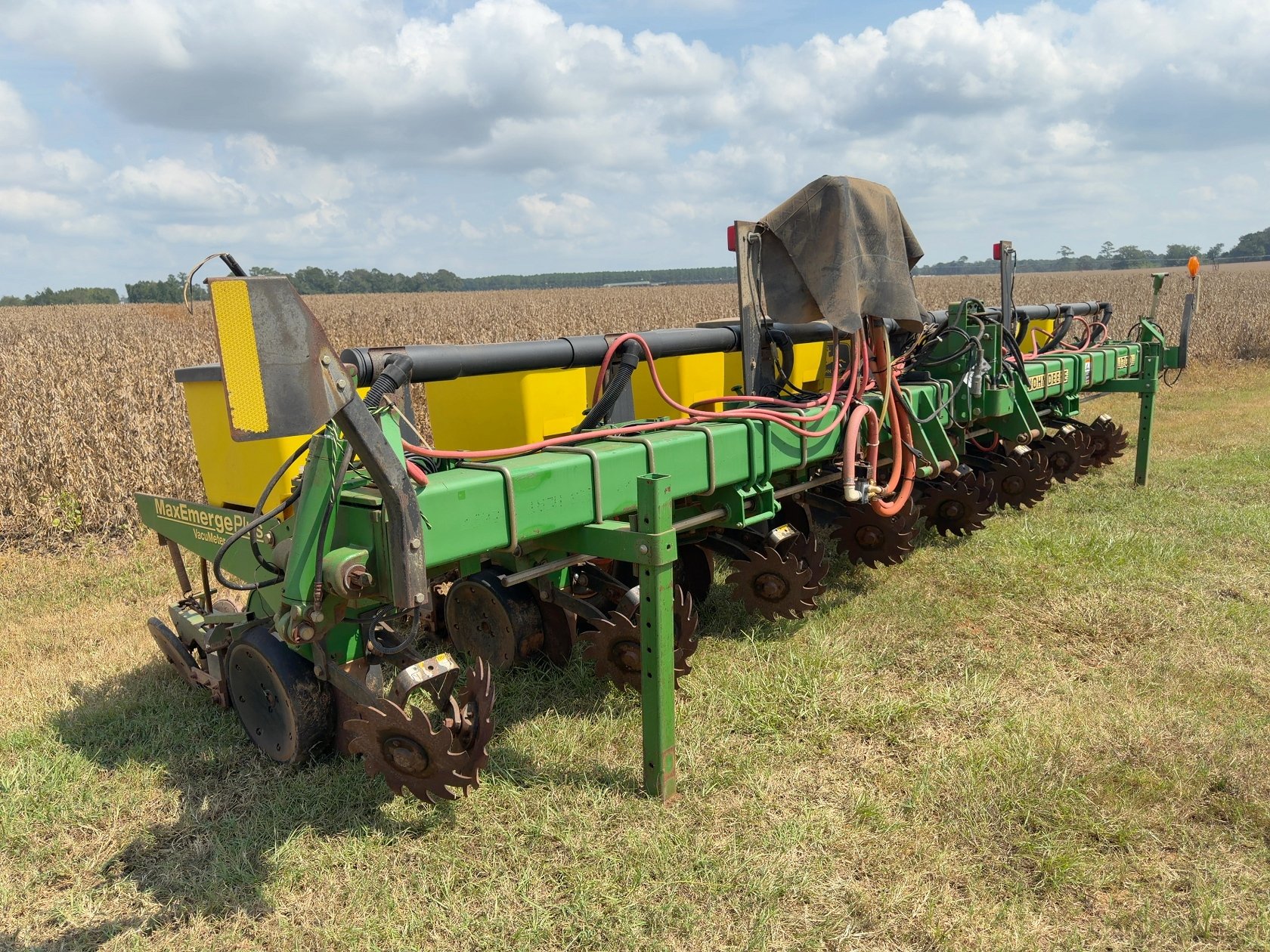 John Deere 1700
