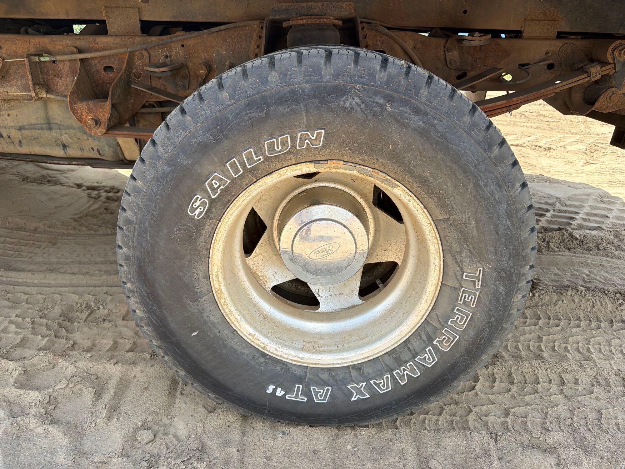 2001 Ford F-350 XLT
