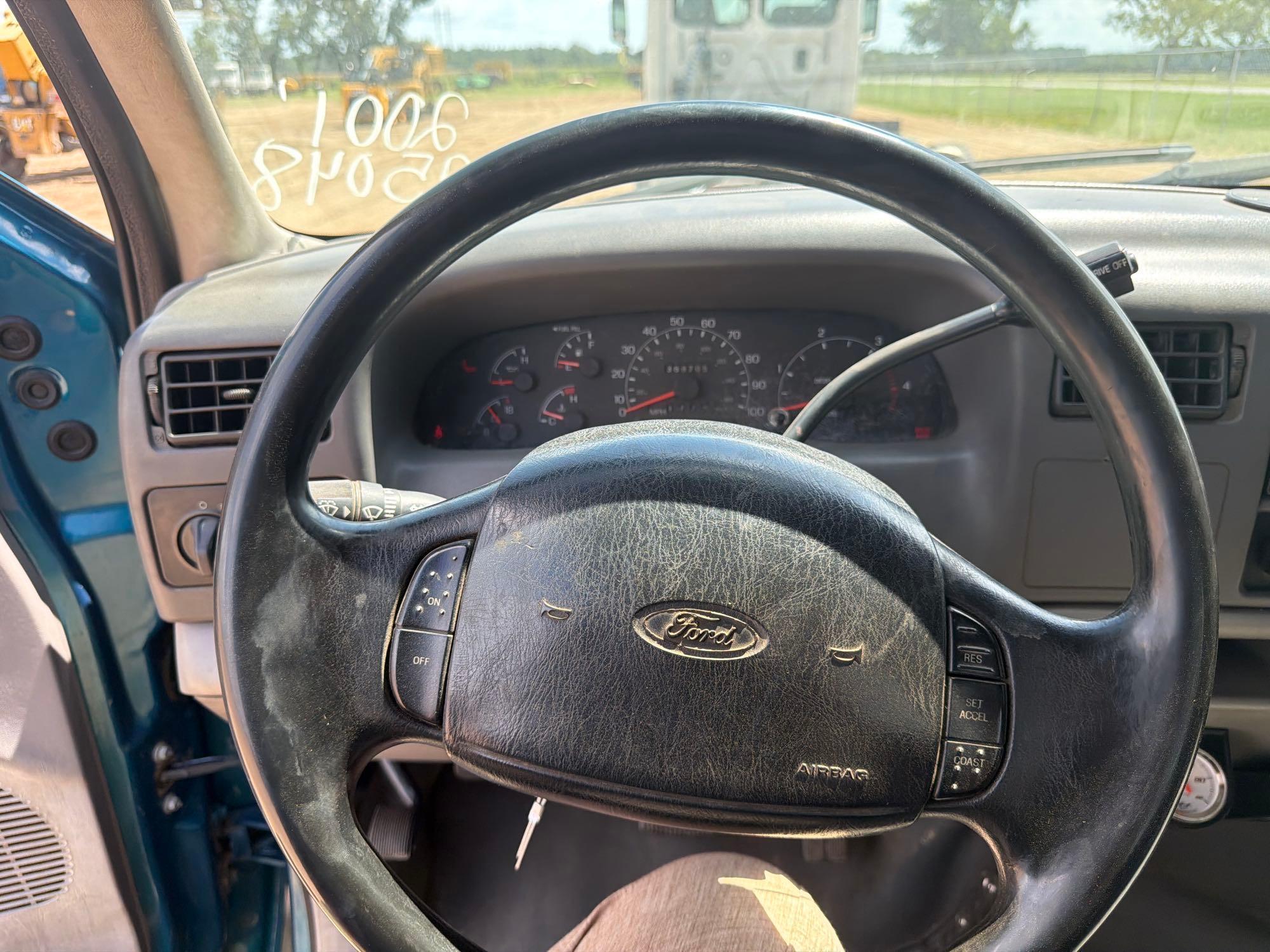 2001 Ford F-350 XLT