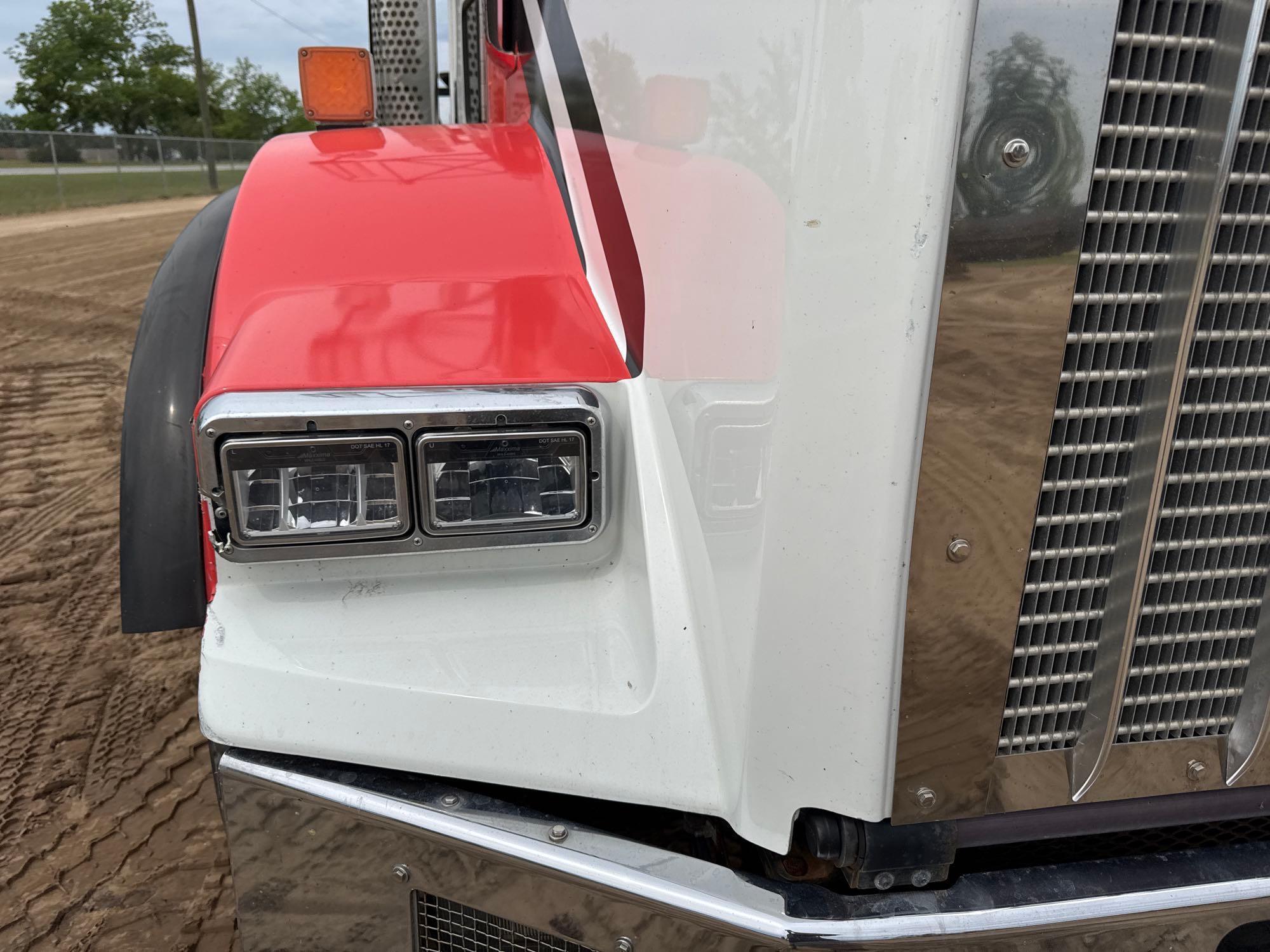 2021 Kenworth T800