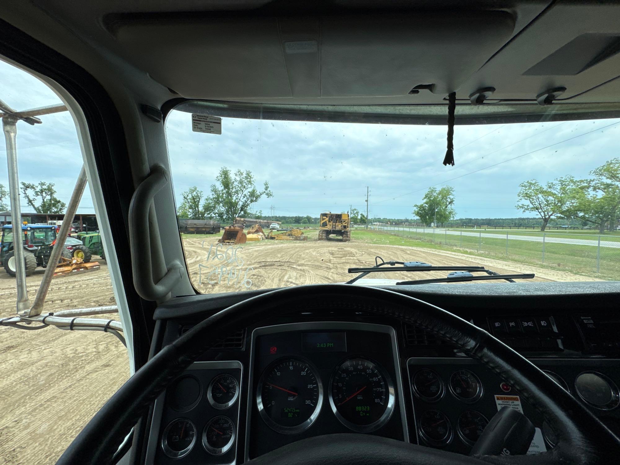 2021 Kenworth T800