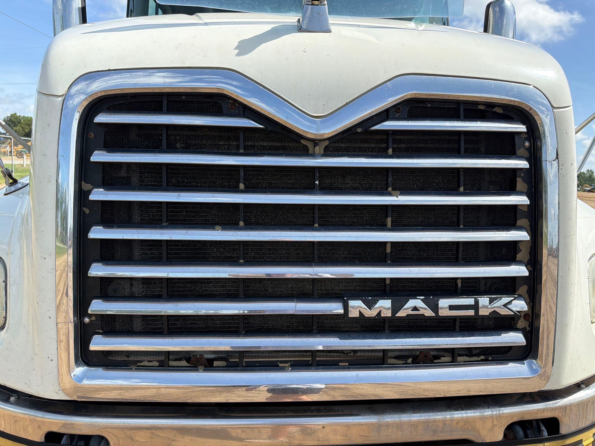 2016 Mack CXU613