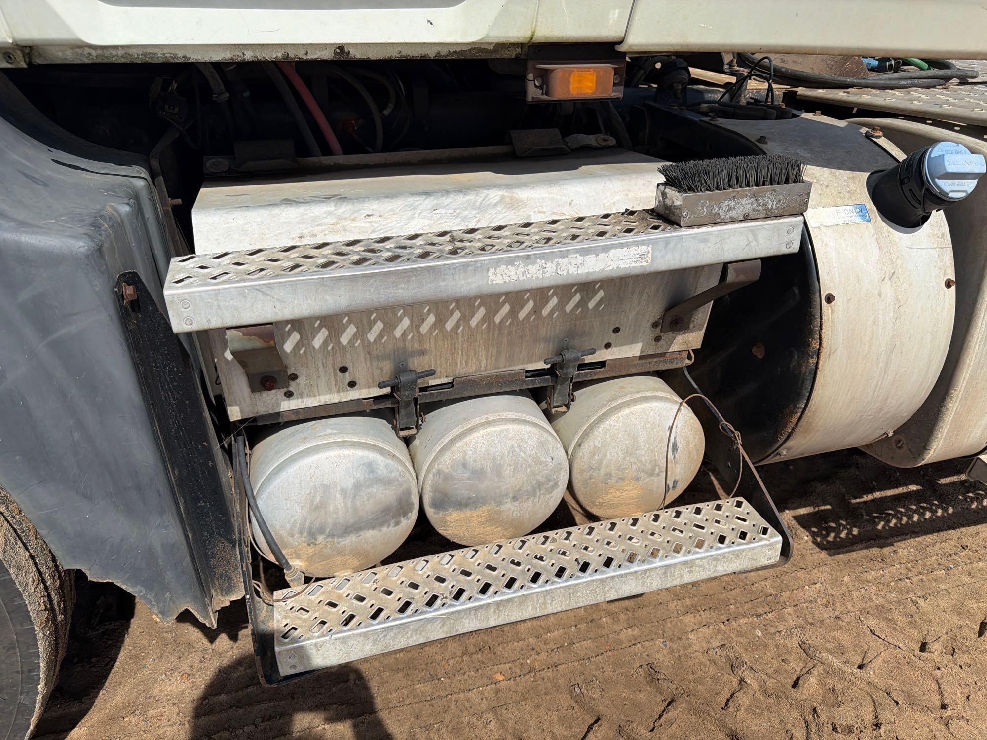 2016 Mack CXU613