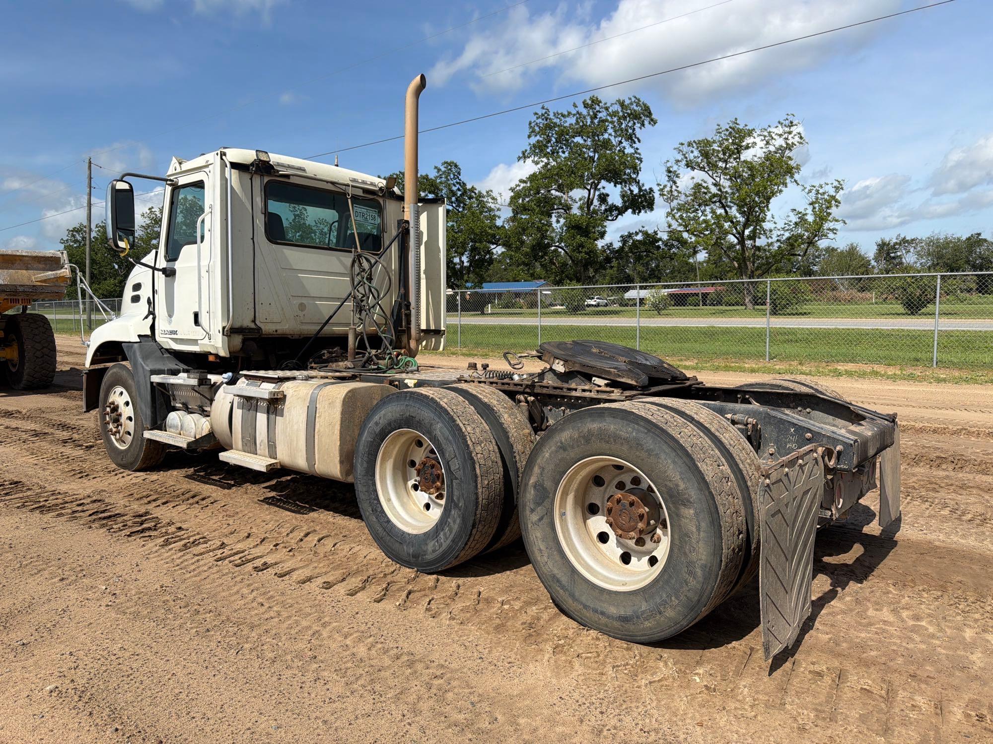 2016 Mack CXU613