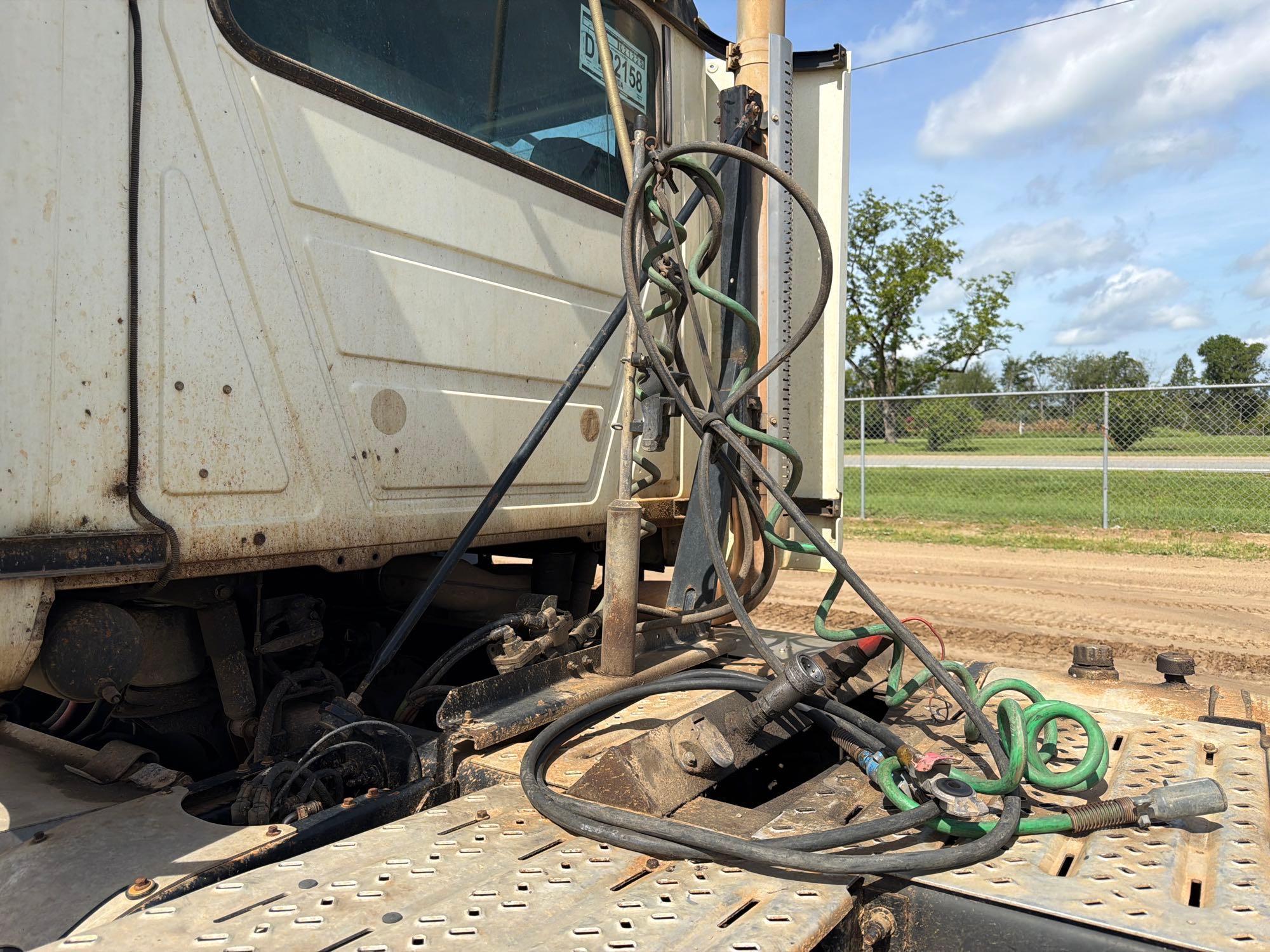 2016 Mack CXU613