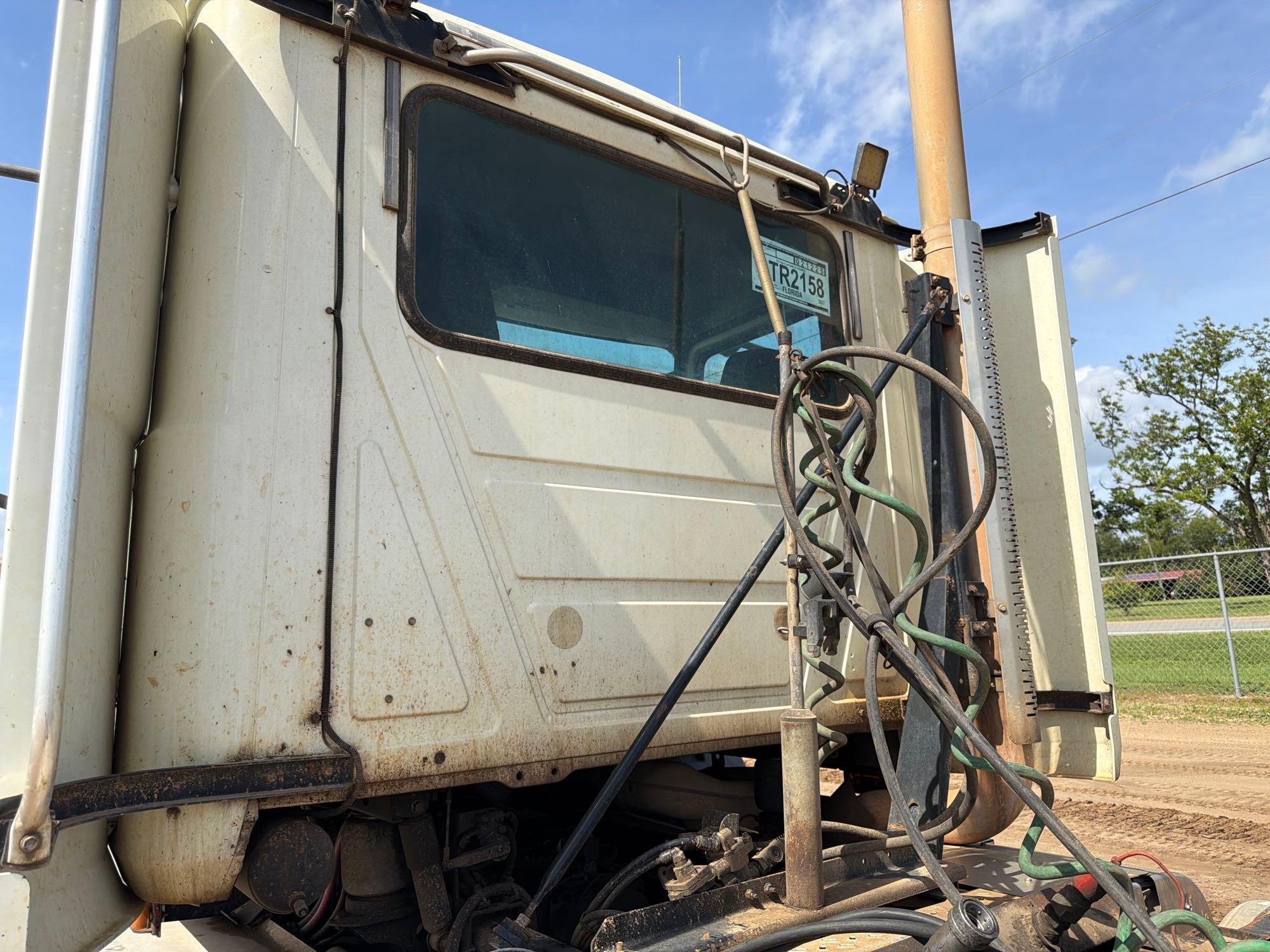 2016 Mack CXU613