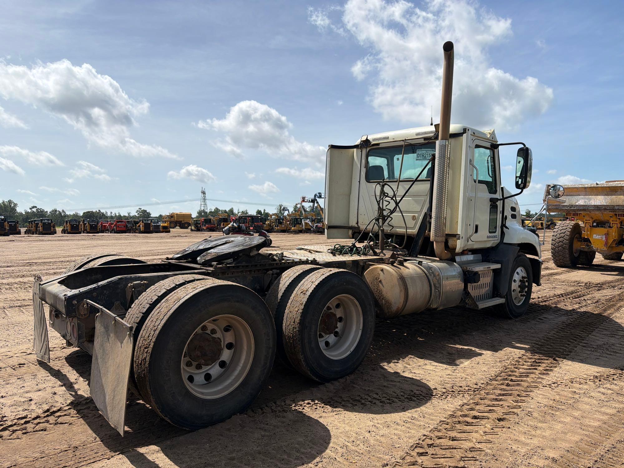 2016 Mack CXU613