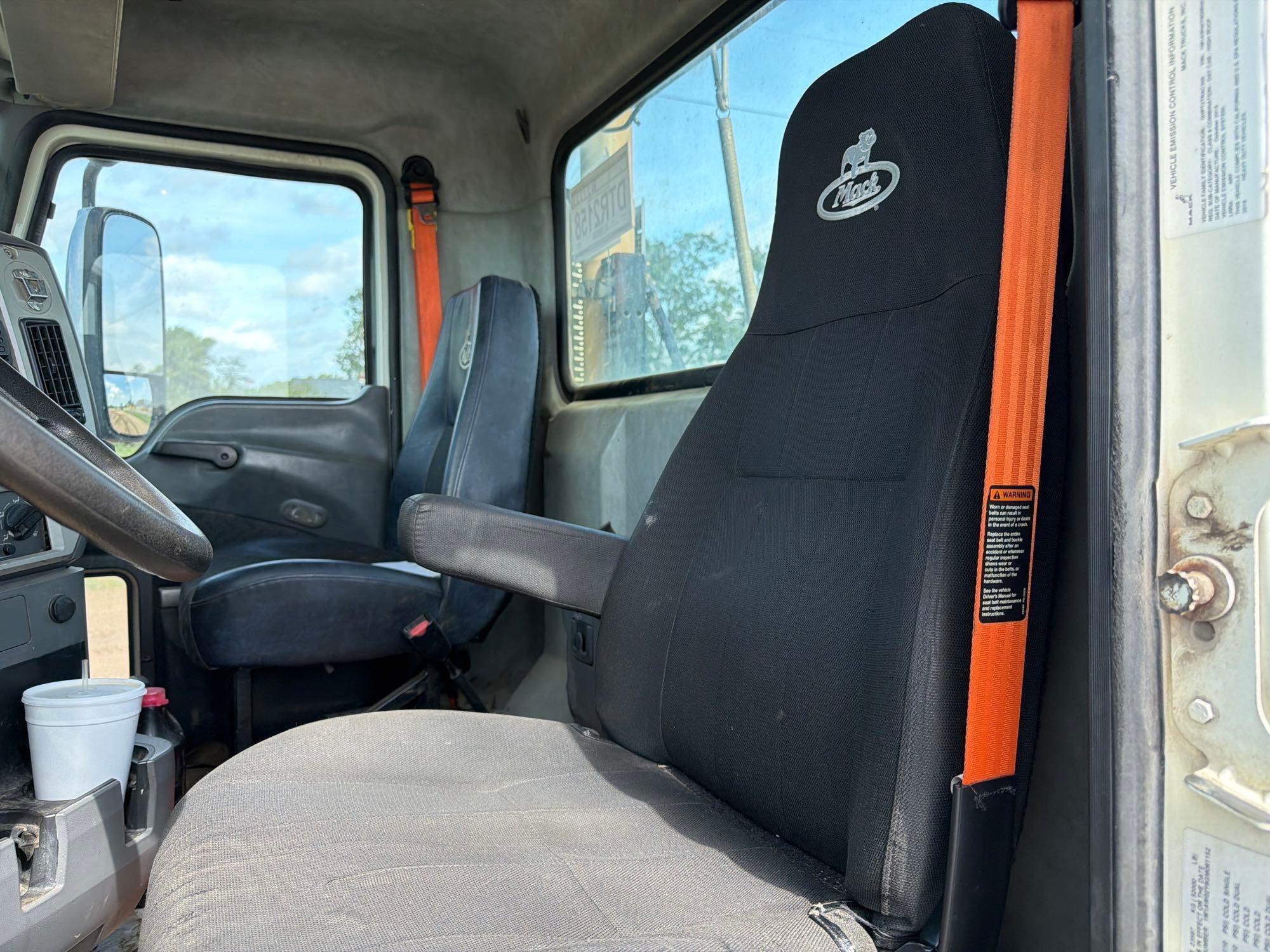 2016 Mack CXU613