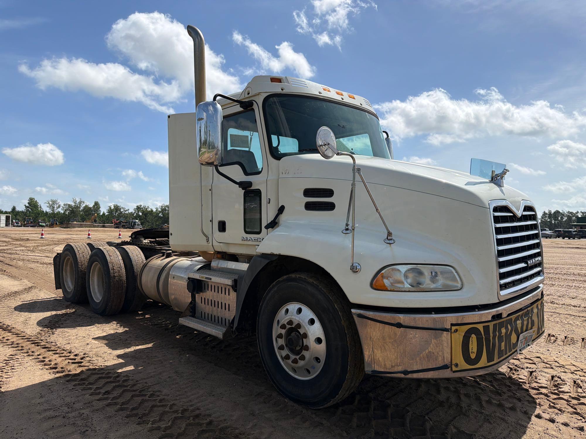 2016 Mack CXU613