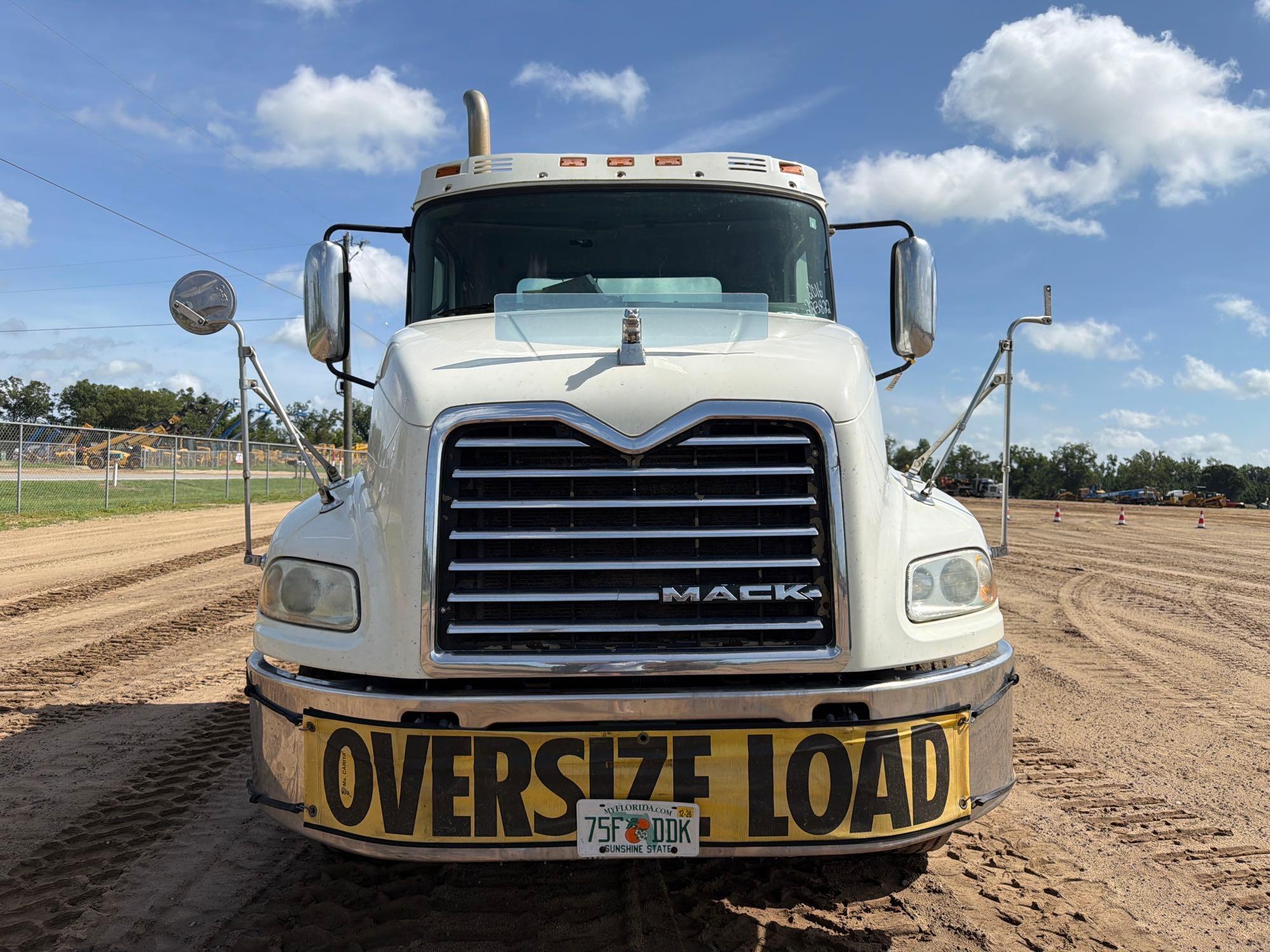 2016 Mack CXU613