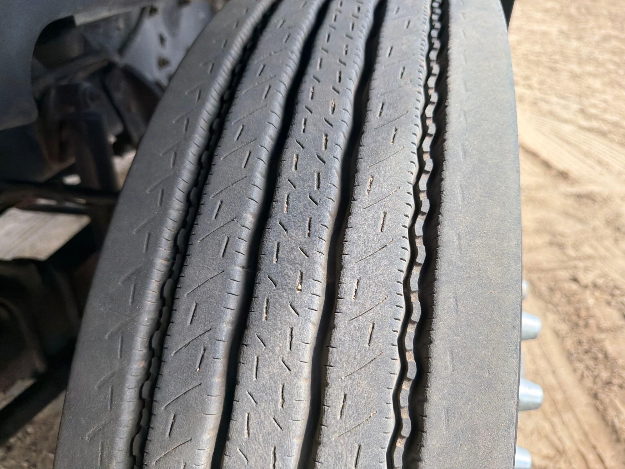 2014 Caterpillar CT660