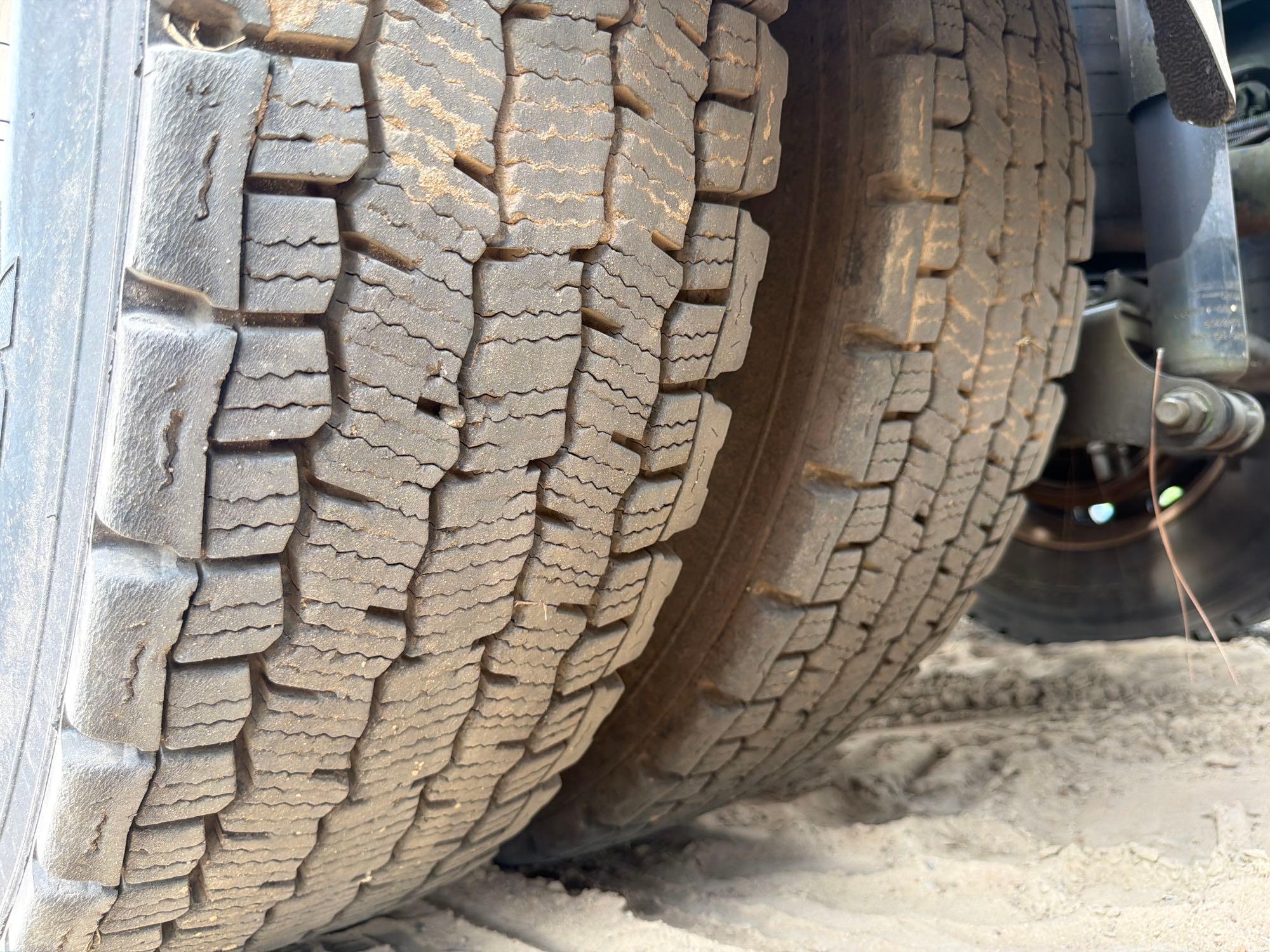 2014 Caterpillar CT660