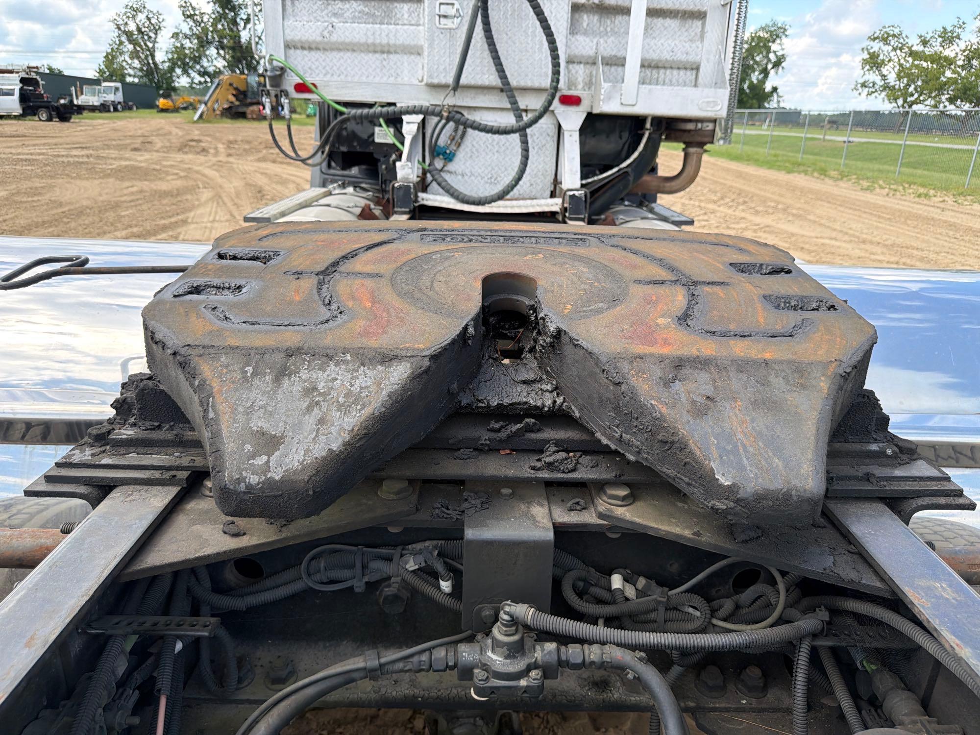 2014 Caterpillar CT660