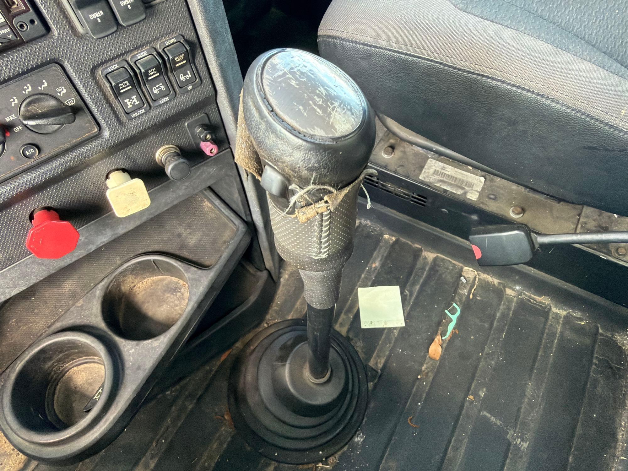 2014 Caterpillar CT660