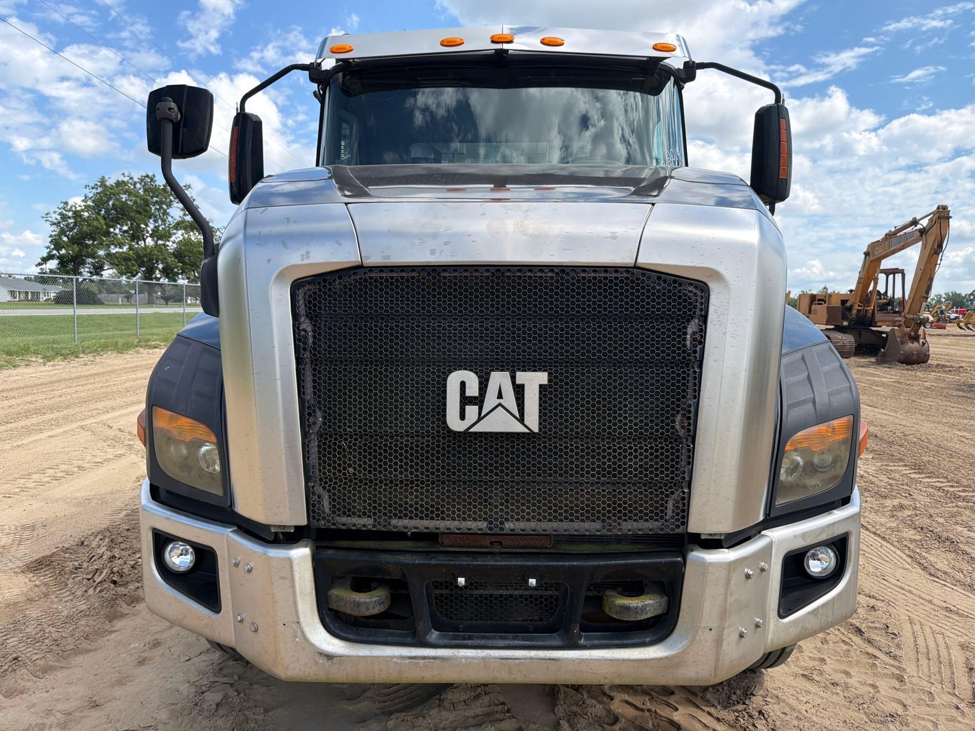 2014 Caterpillar CT660