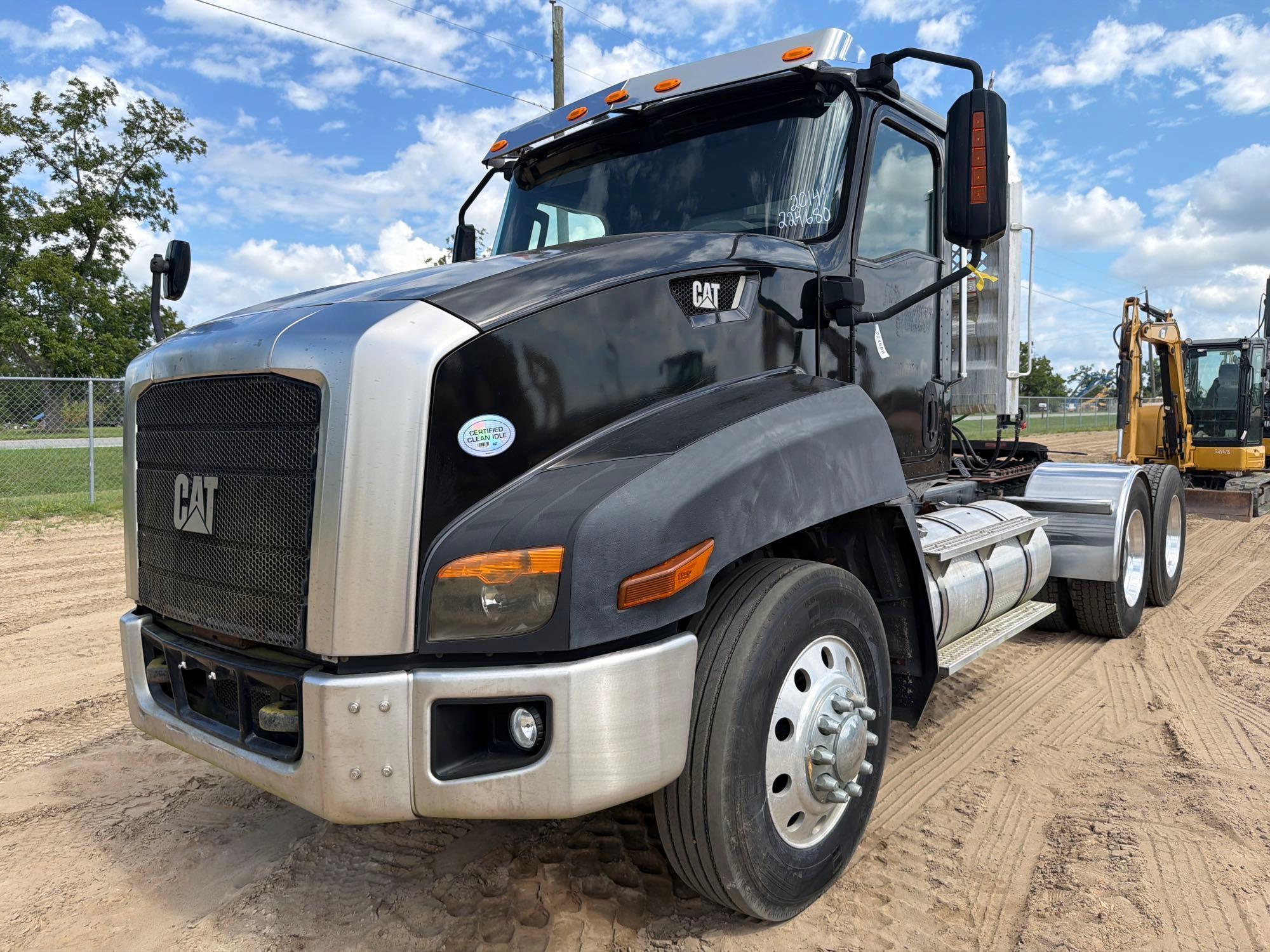 2014 Caterpillar CT660