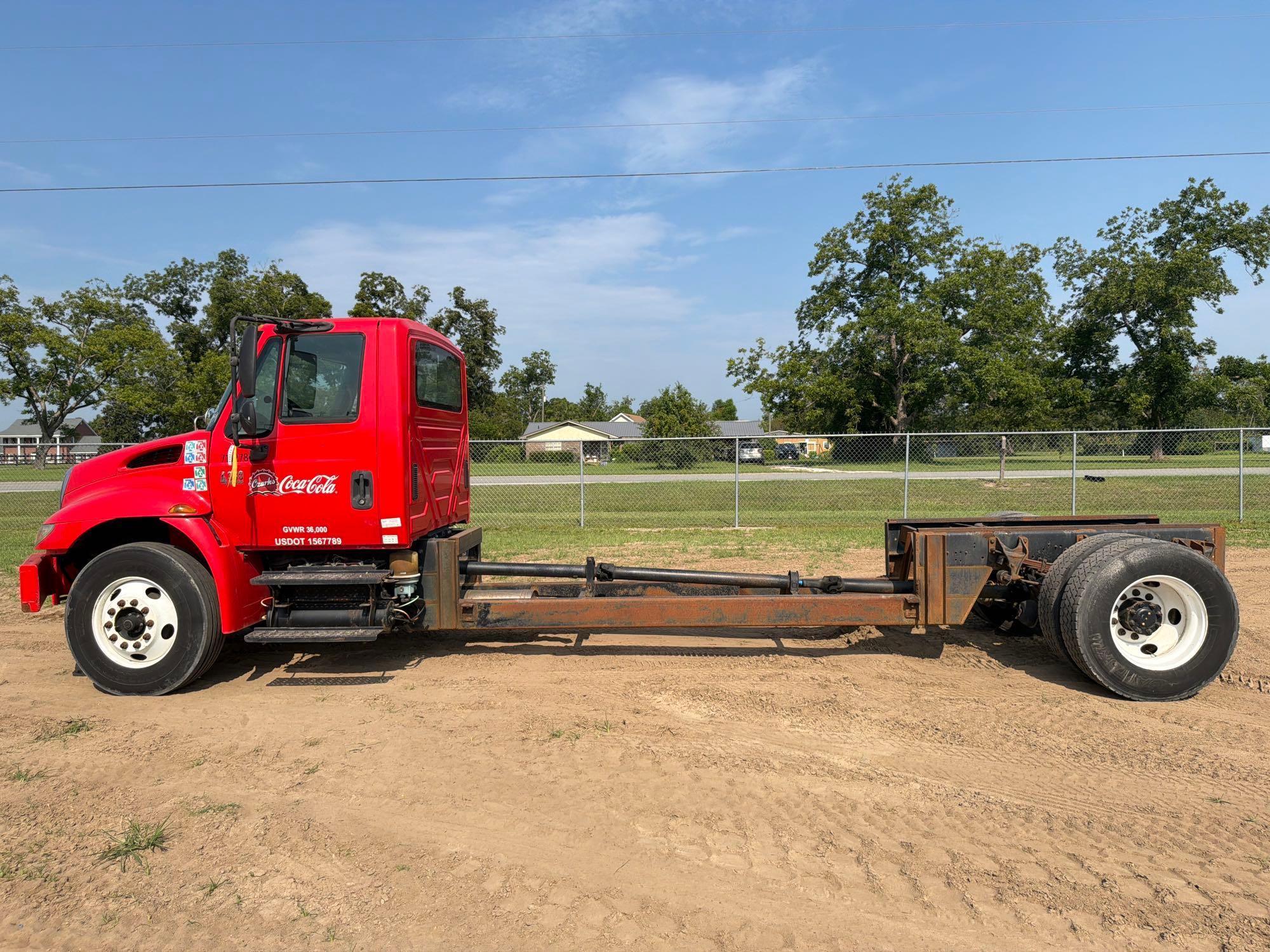 2005 International 4400 SBA 4X2