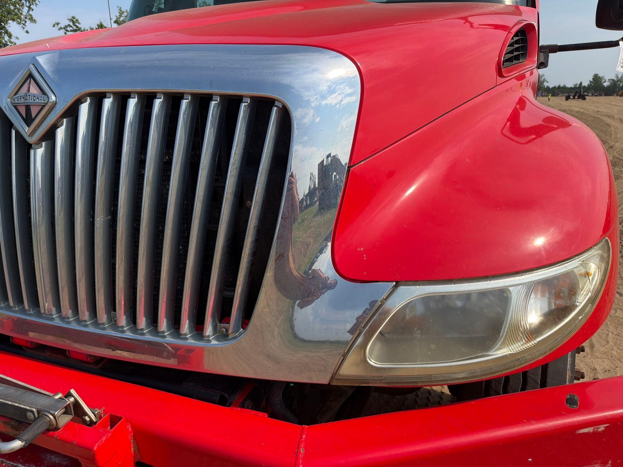 2005 International 4400 SBA 4X2