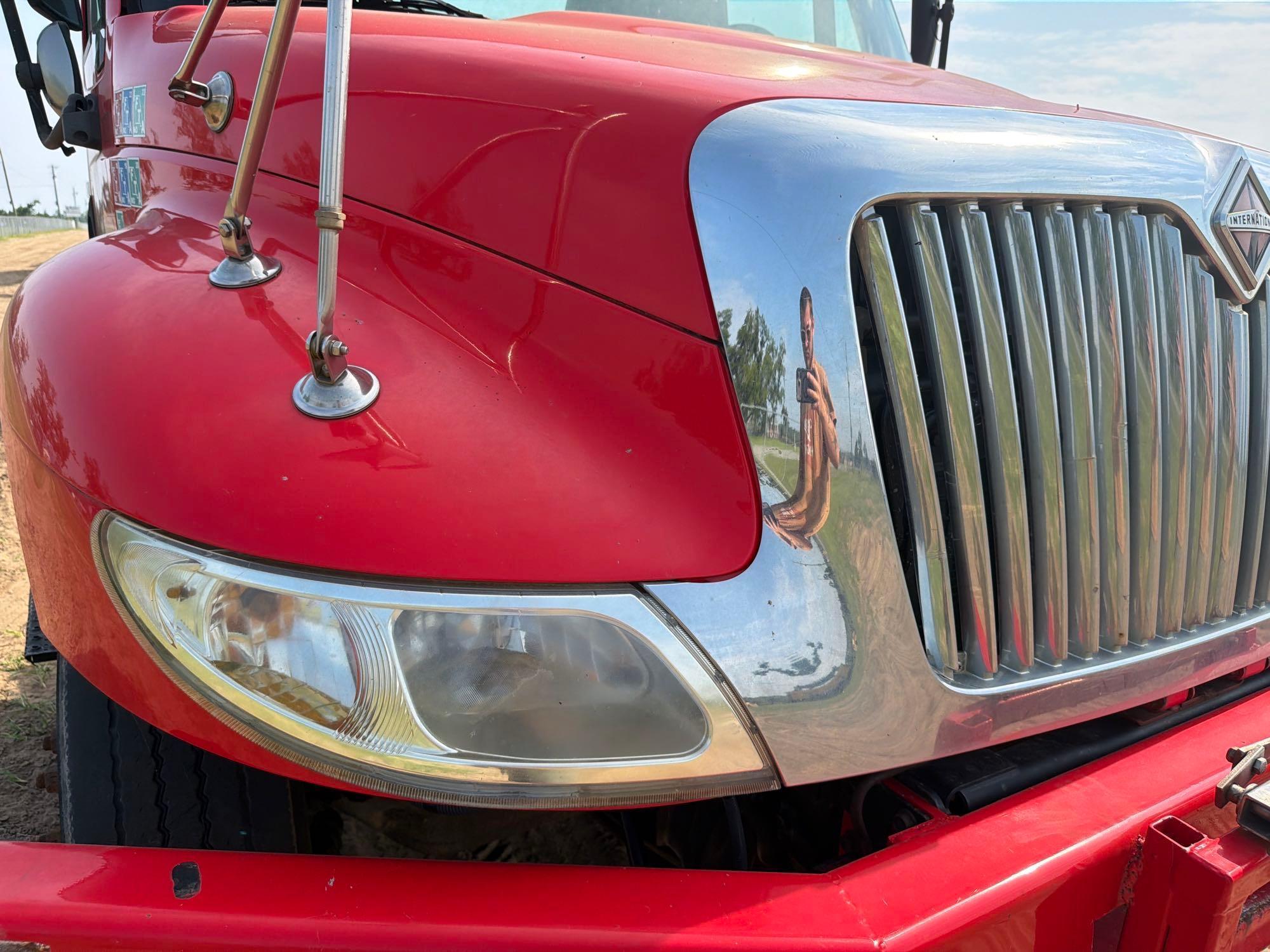 2005 International 4400 SBA 4X2