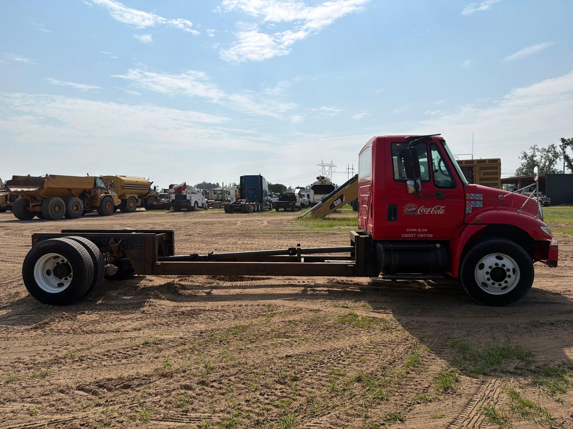 2005 International 4400 SBA 4X2