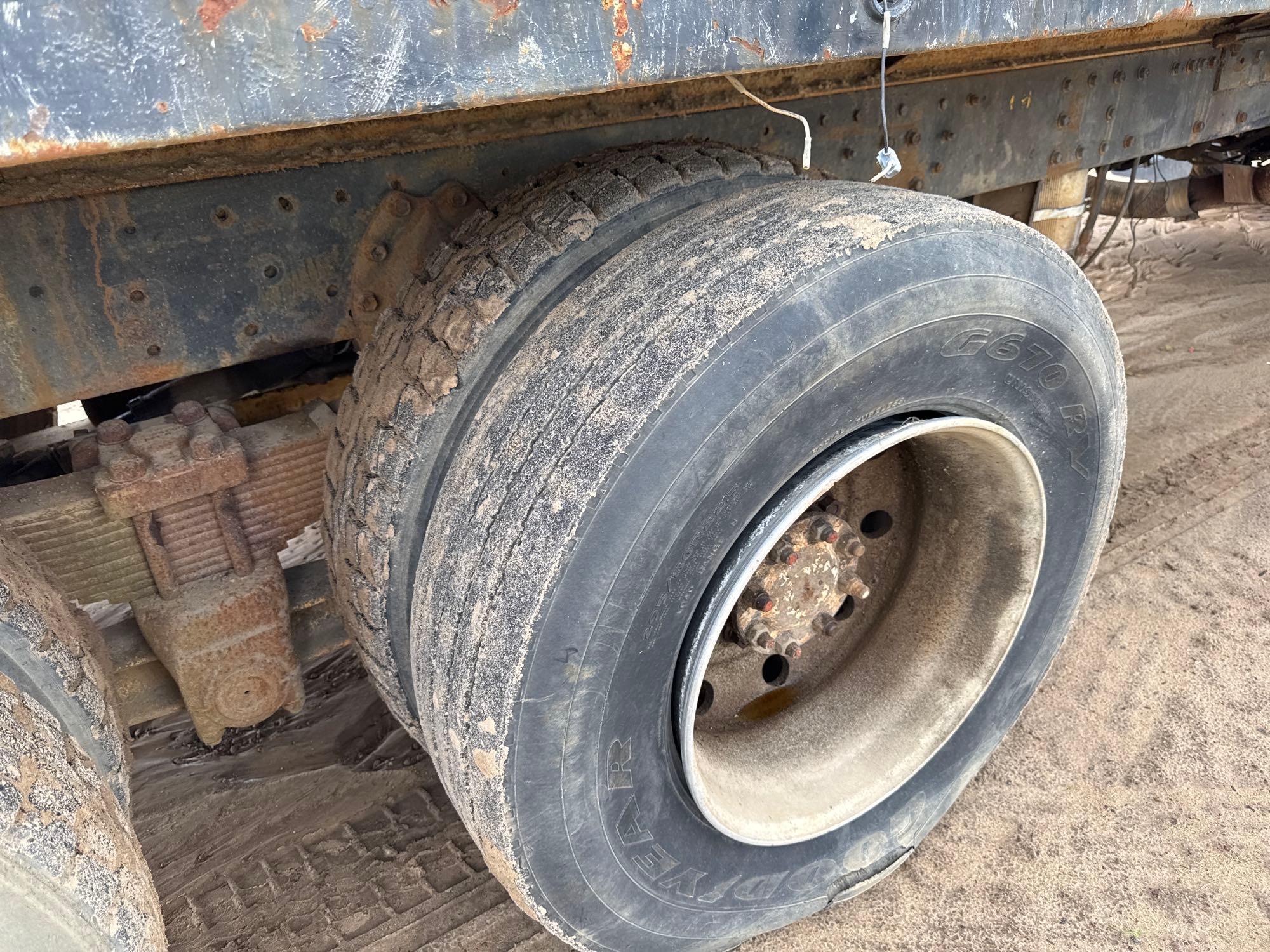 1987 Peterbilt 303