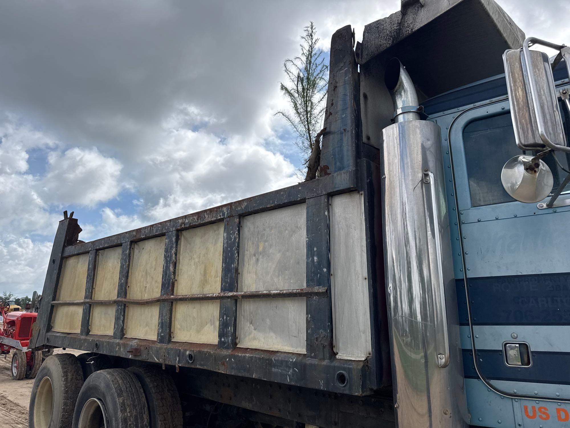 1987 Peterbilt 303