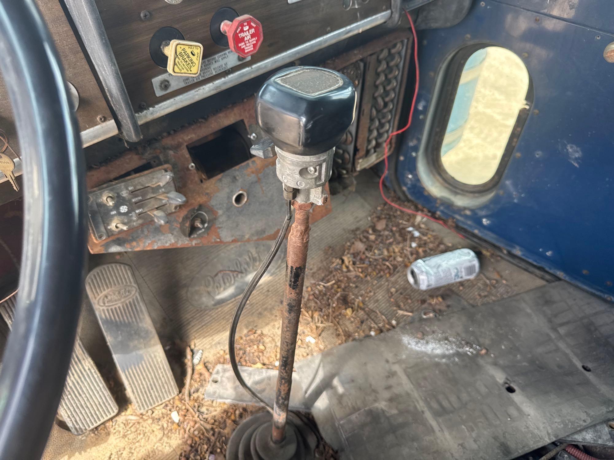 1987 Peterbilt 303
