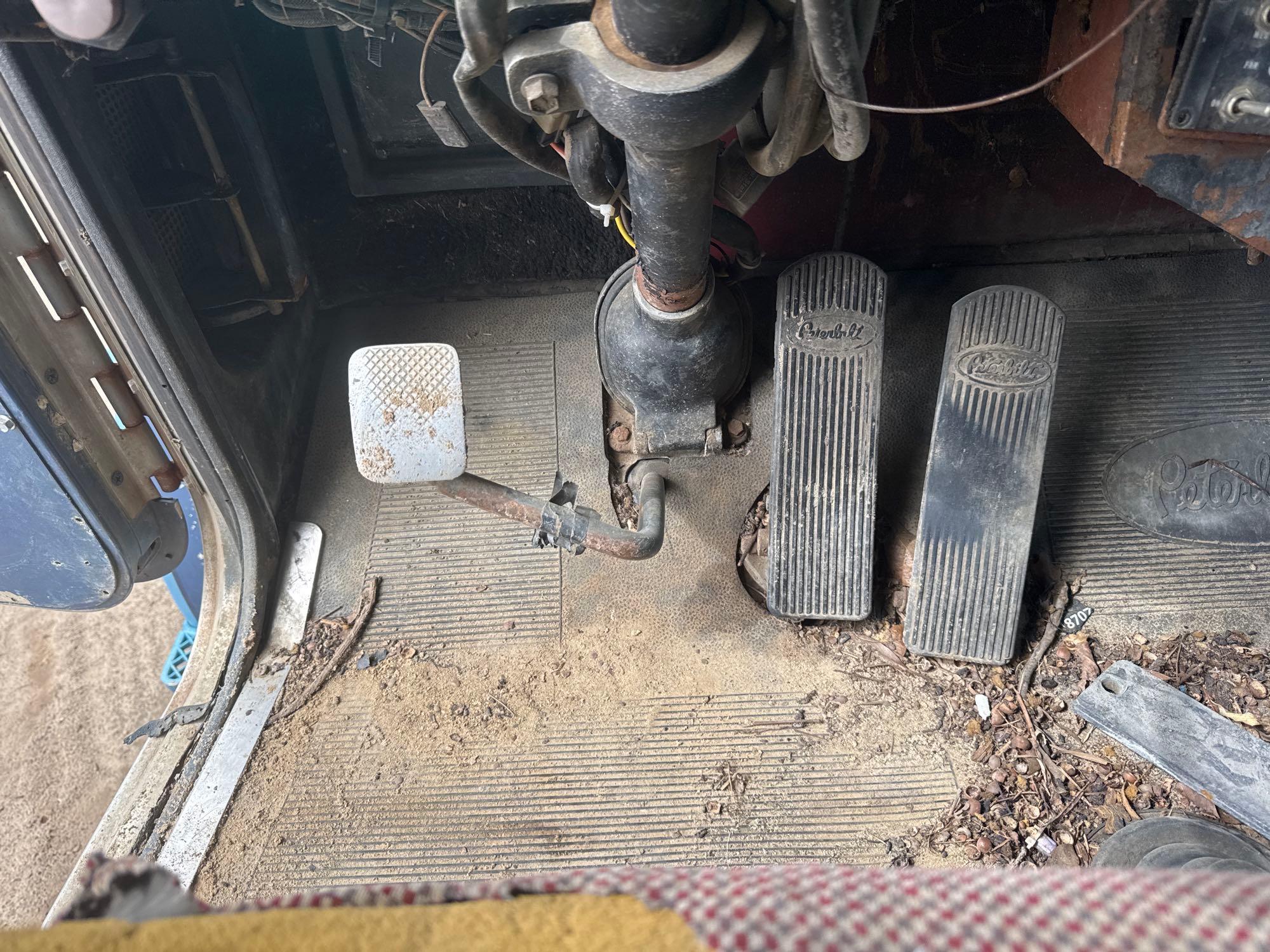 1987 Peterbilt 303