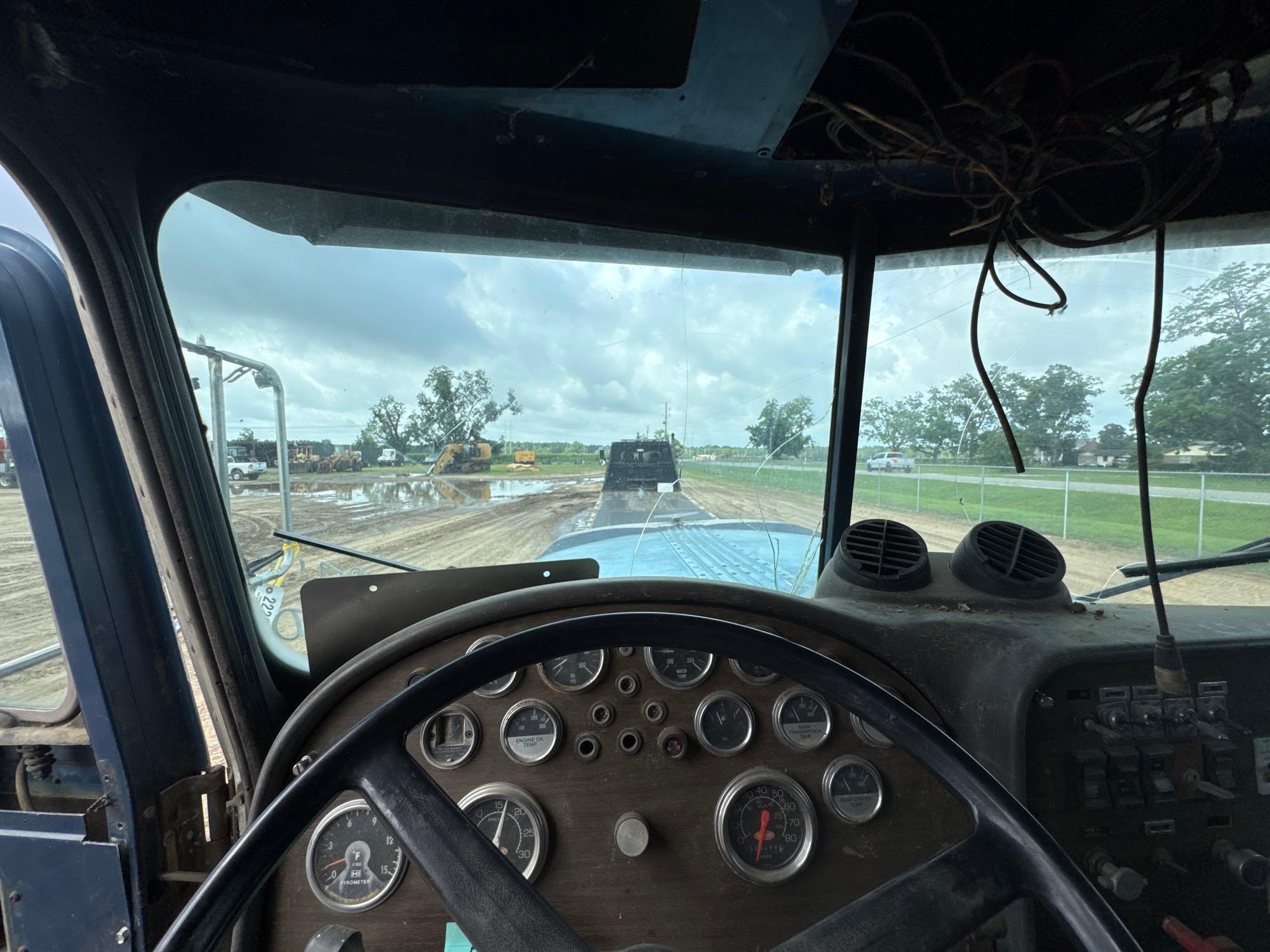 1987 Peterbilt 303