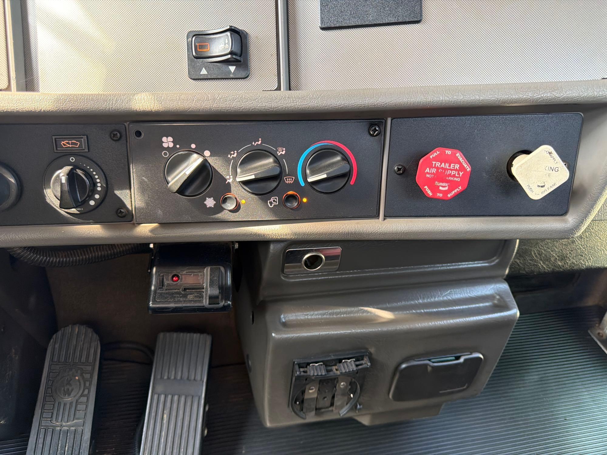 2012 Kenworth T370