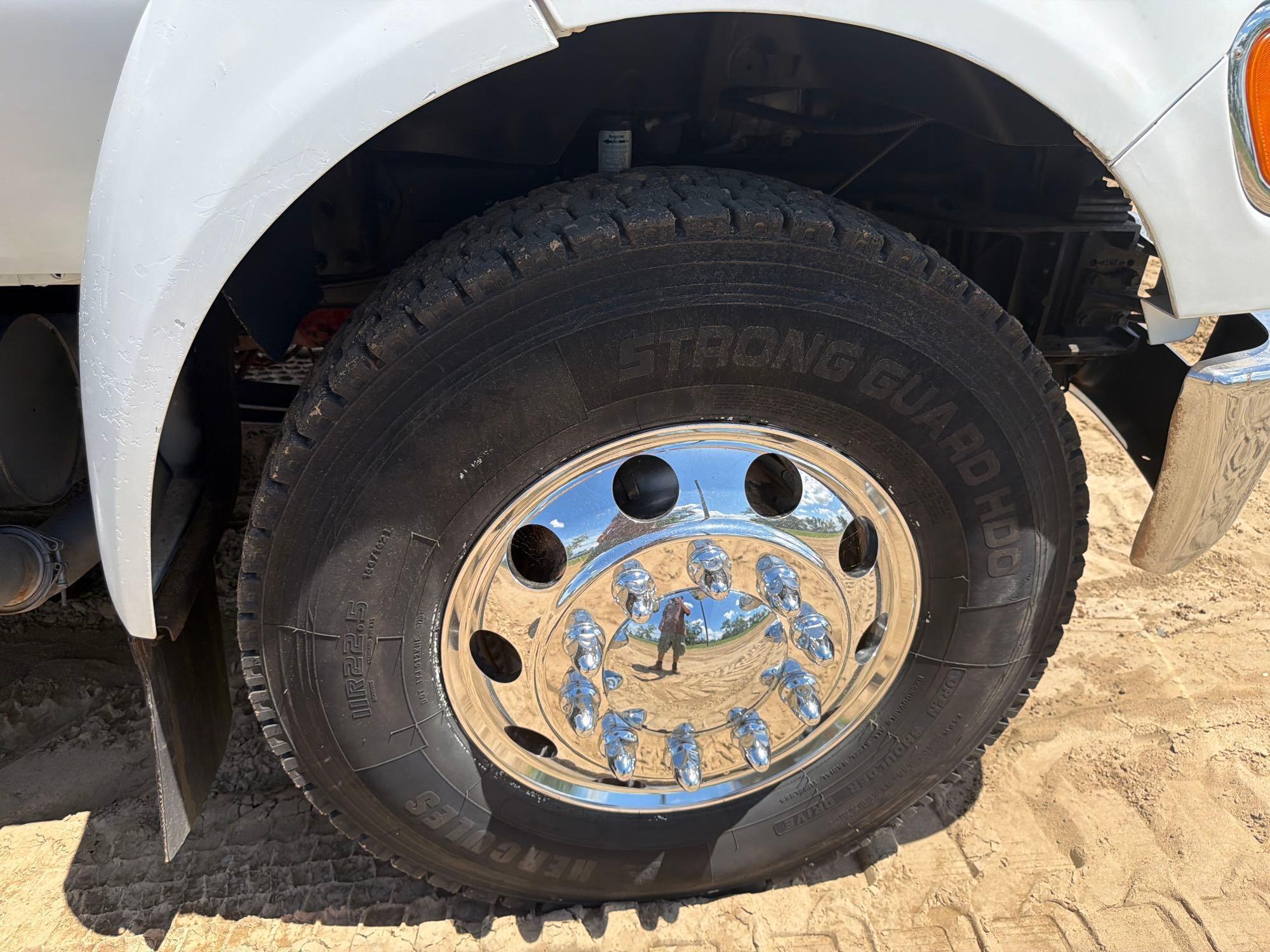 2011 Ford F750
