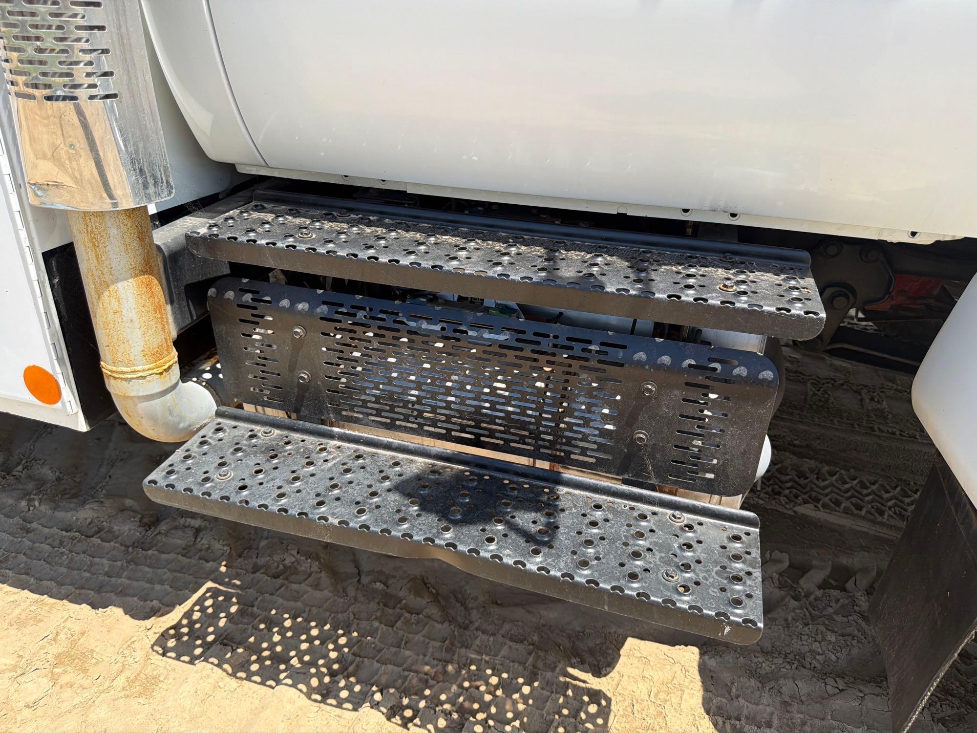 2011 Ford F750