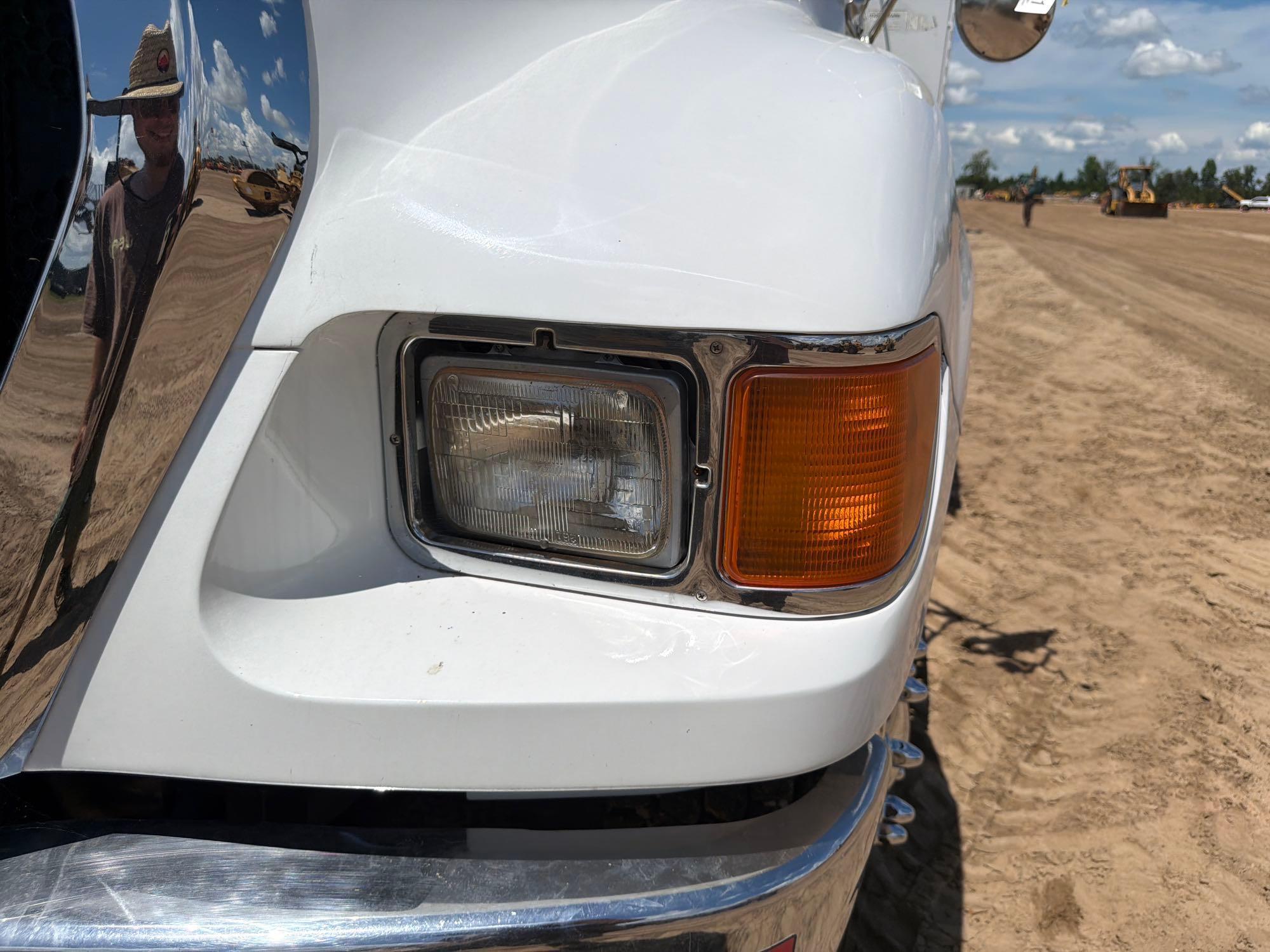 2011 Ford F750