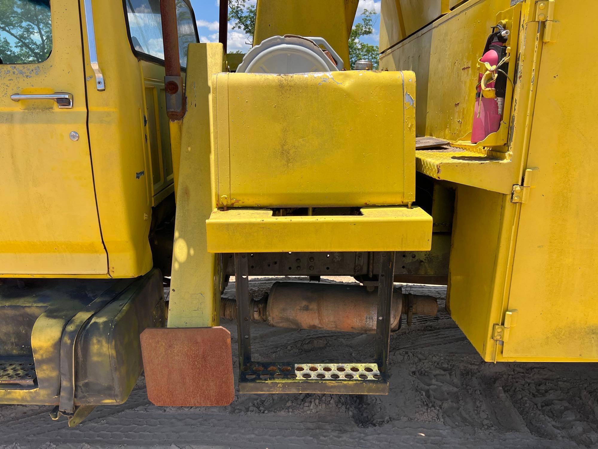 1989 Ford F700