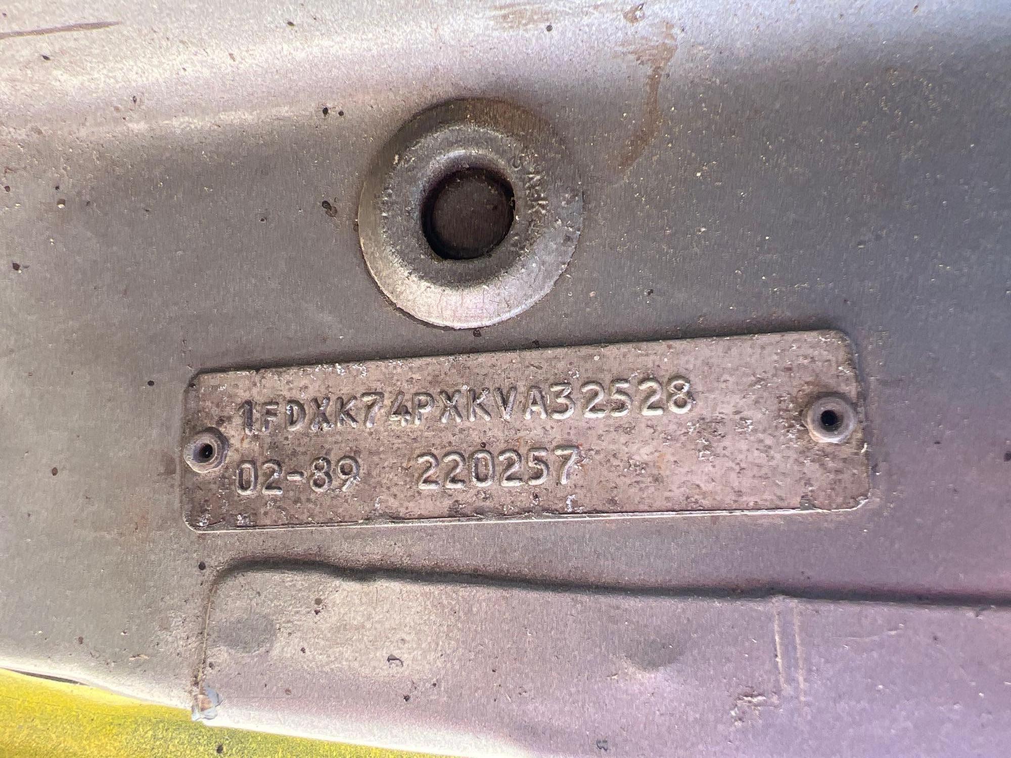 1989 Ford F700