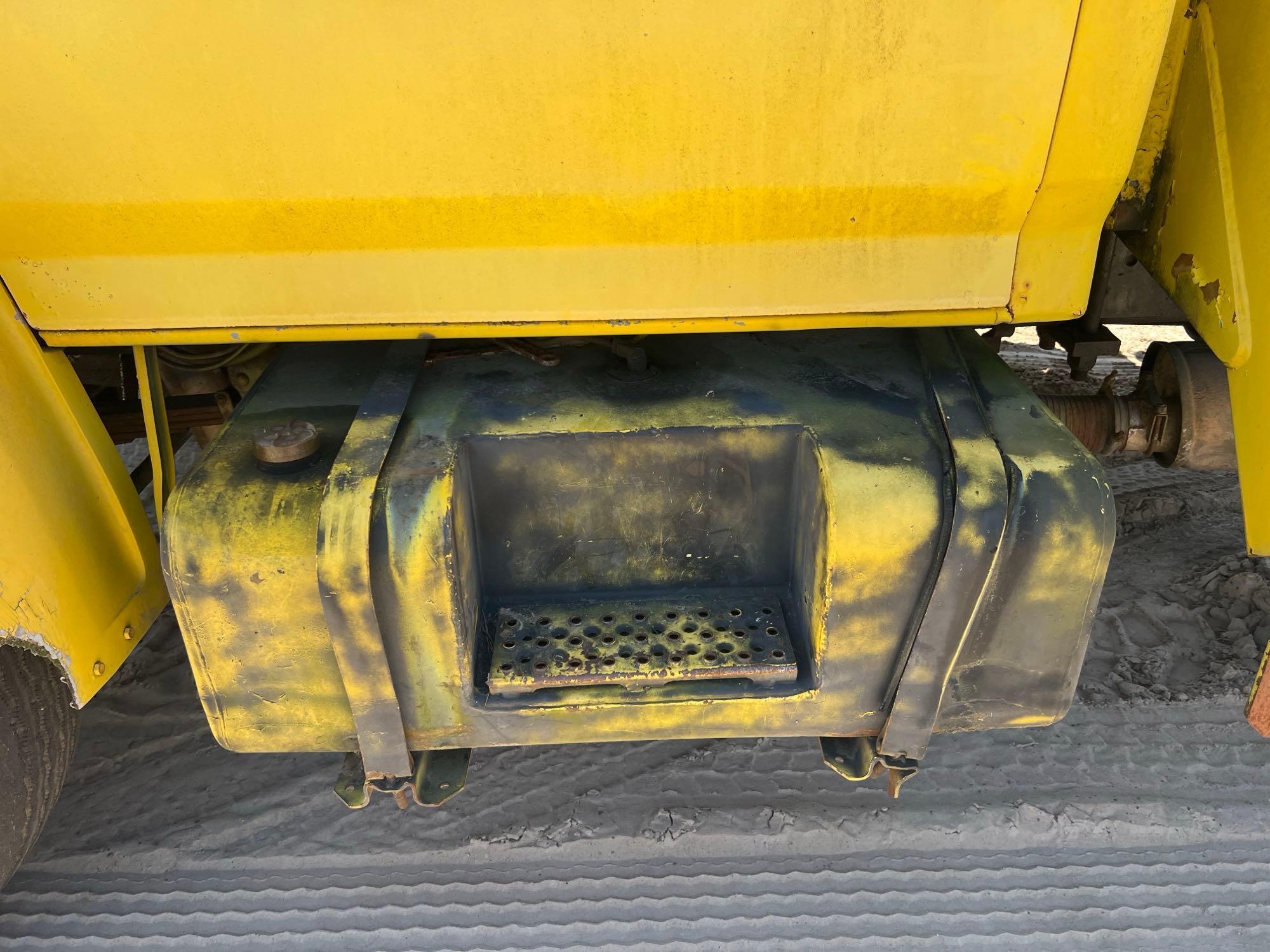 1989 Ford F700