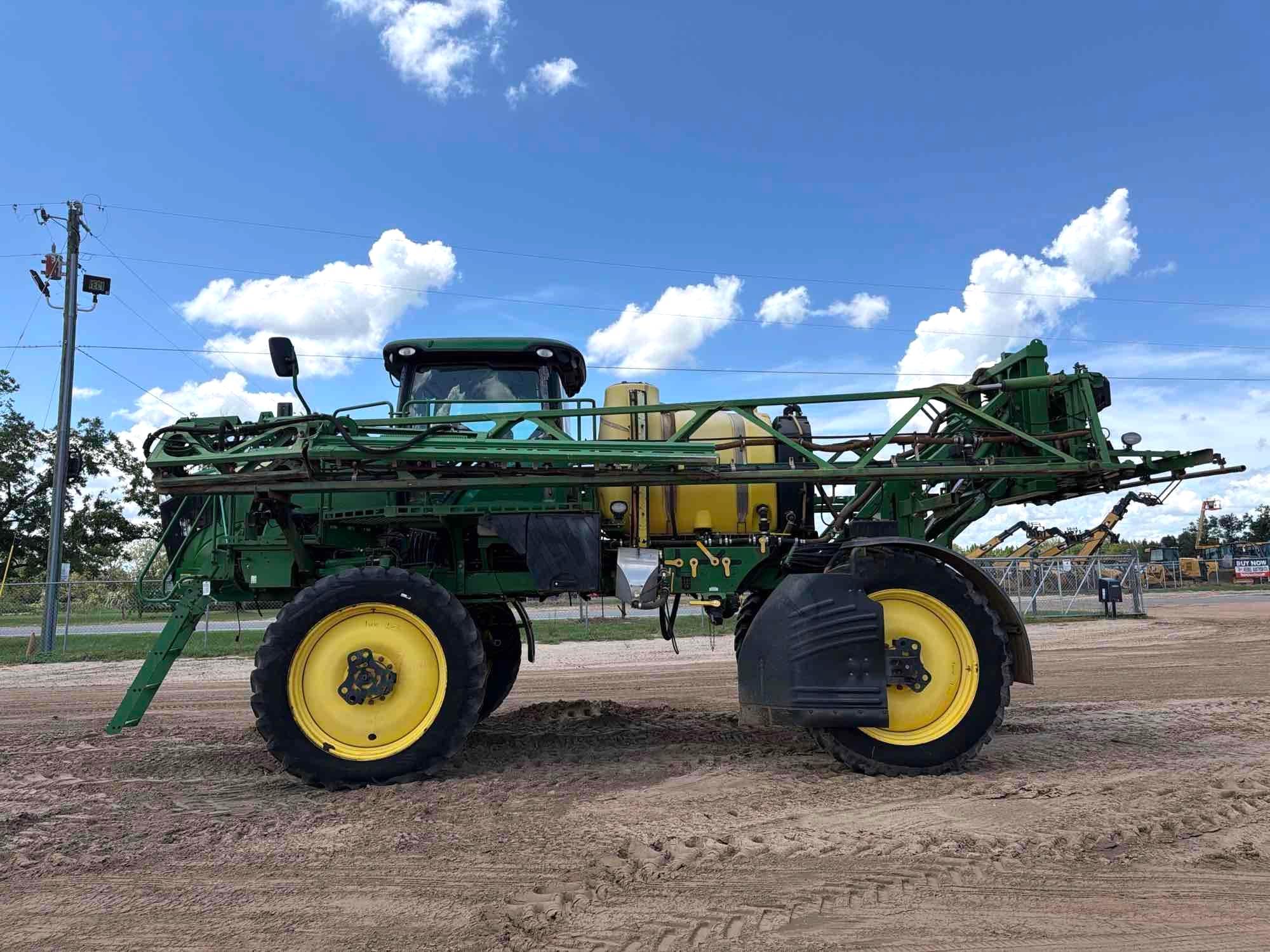 John Deere R4030